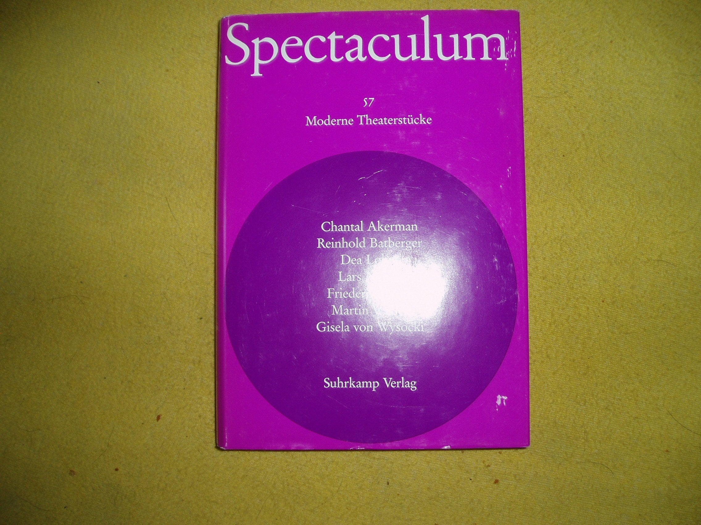 Spectaculum 57: Sieben moderne Theaterstücke und Materialien Fiction