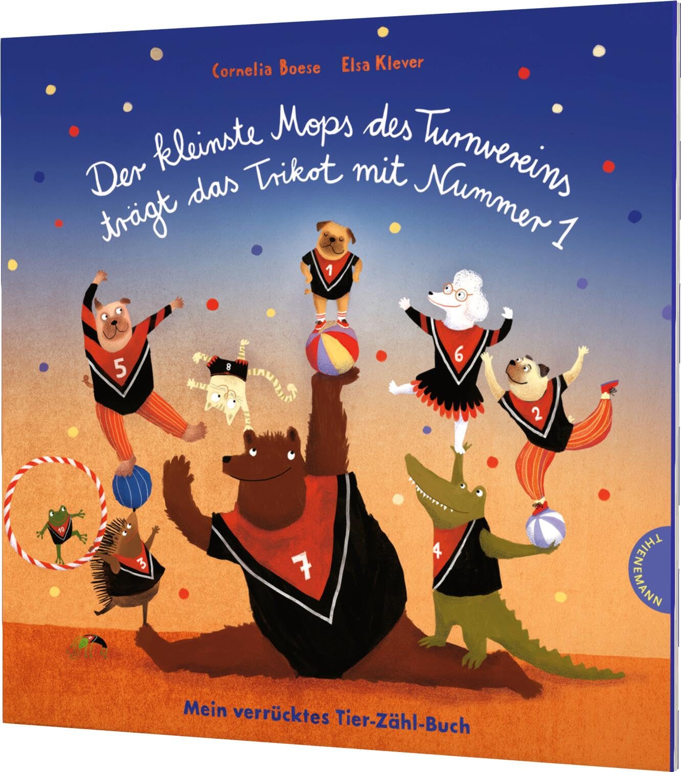 Der kleinste Mops des Turnvereins trägt das Trikot mit Nummer 1 Non-fiction