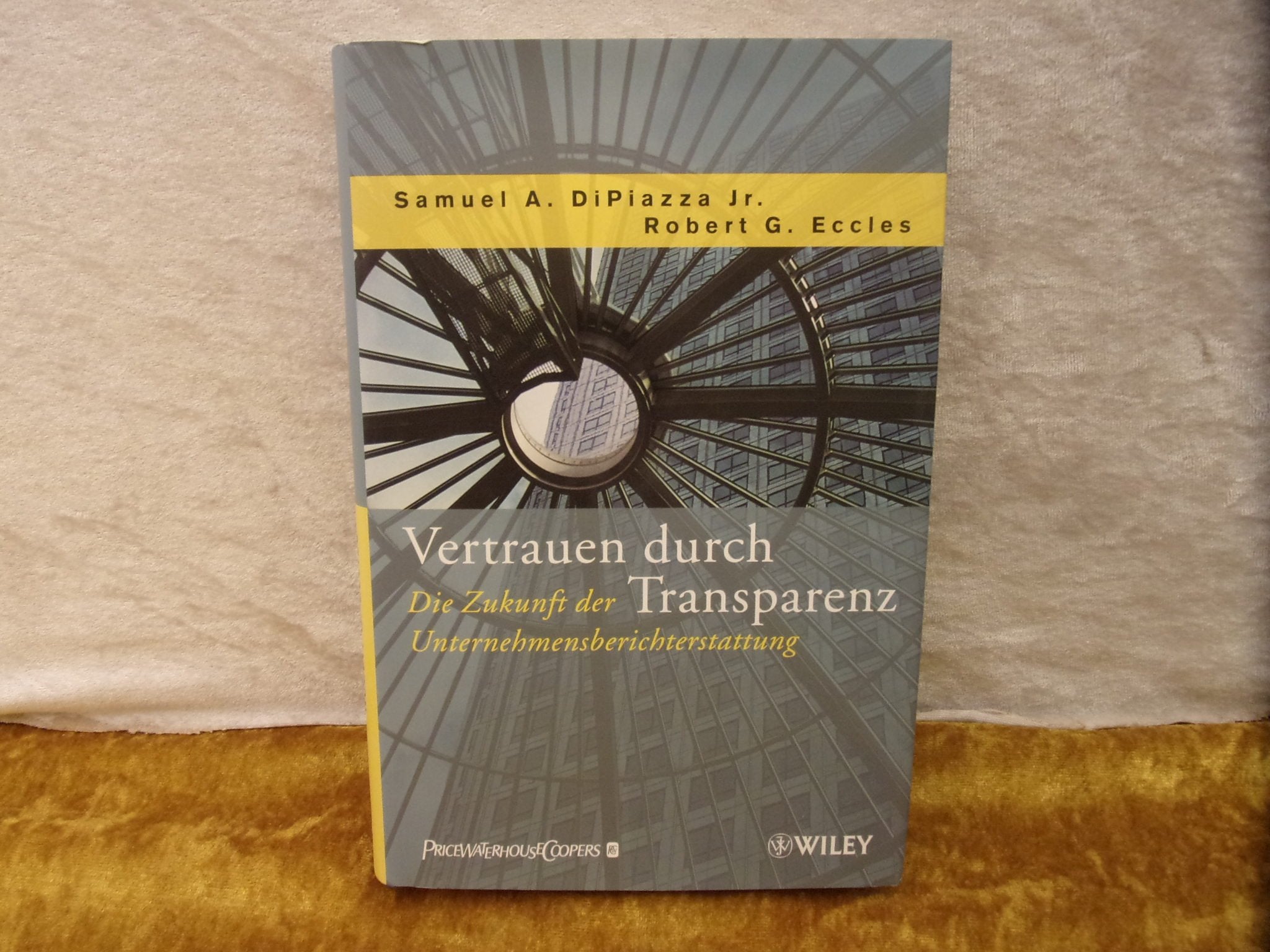 Vertrauen durch Transparenz: Die Zukunft der Unternehmensberichterstattung Business, Finance & Career