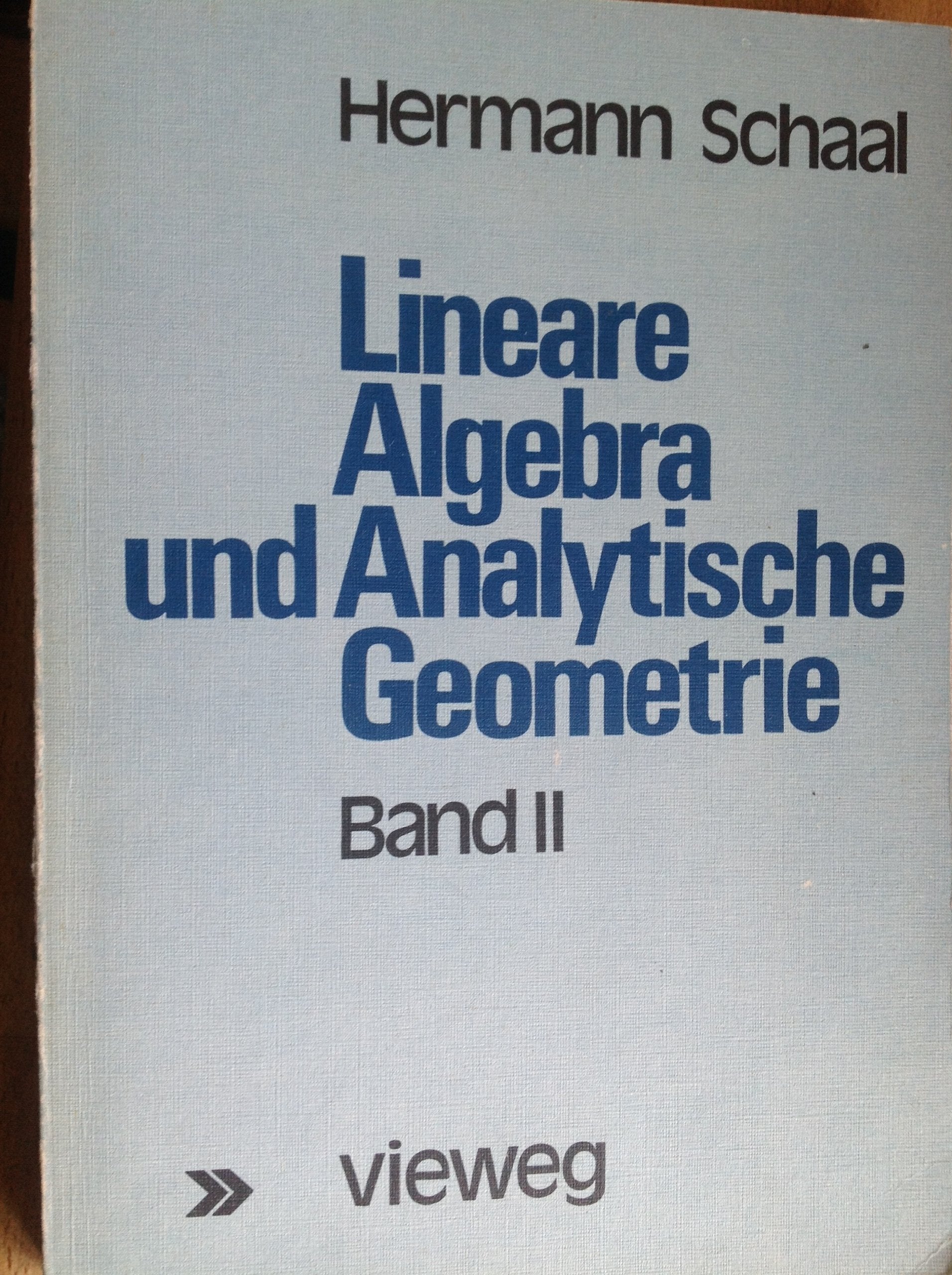 Lineare Algebra und Analytische Geometrie I Mathematics