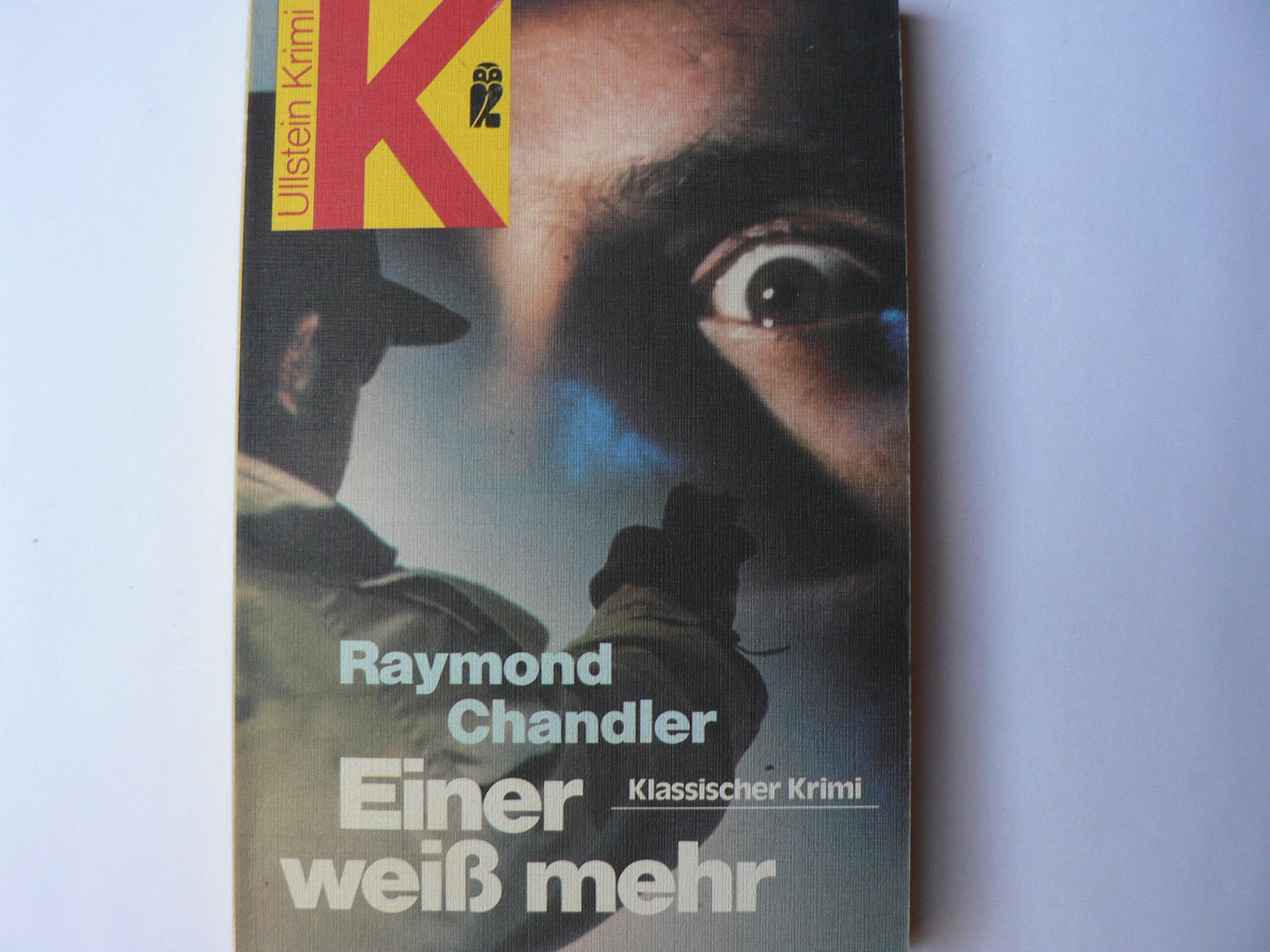 Einer weiss mehr (Ullstein Kriminalliteratur und Thriller) Hobbies & Crafts