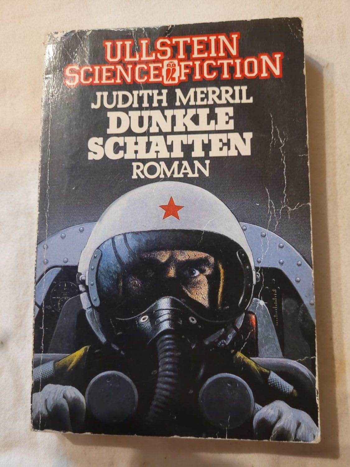 Product Image: Dunkle Schatten. Roman.