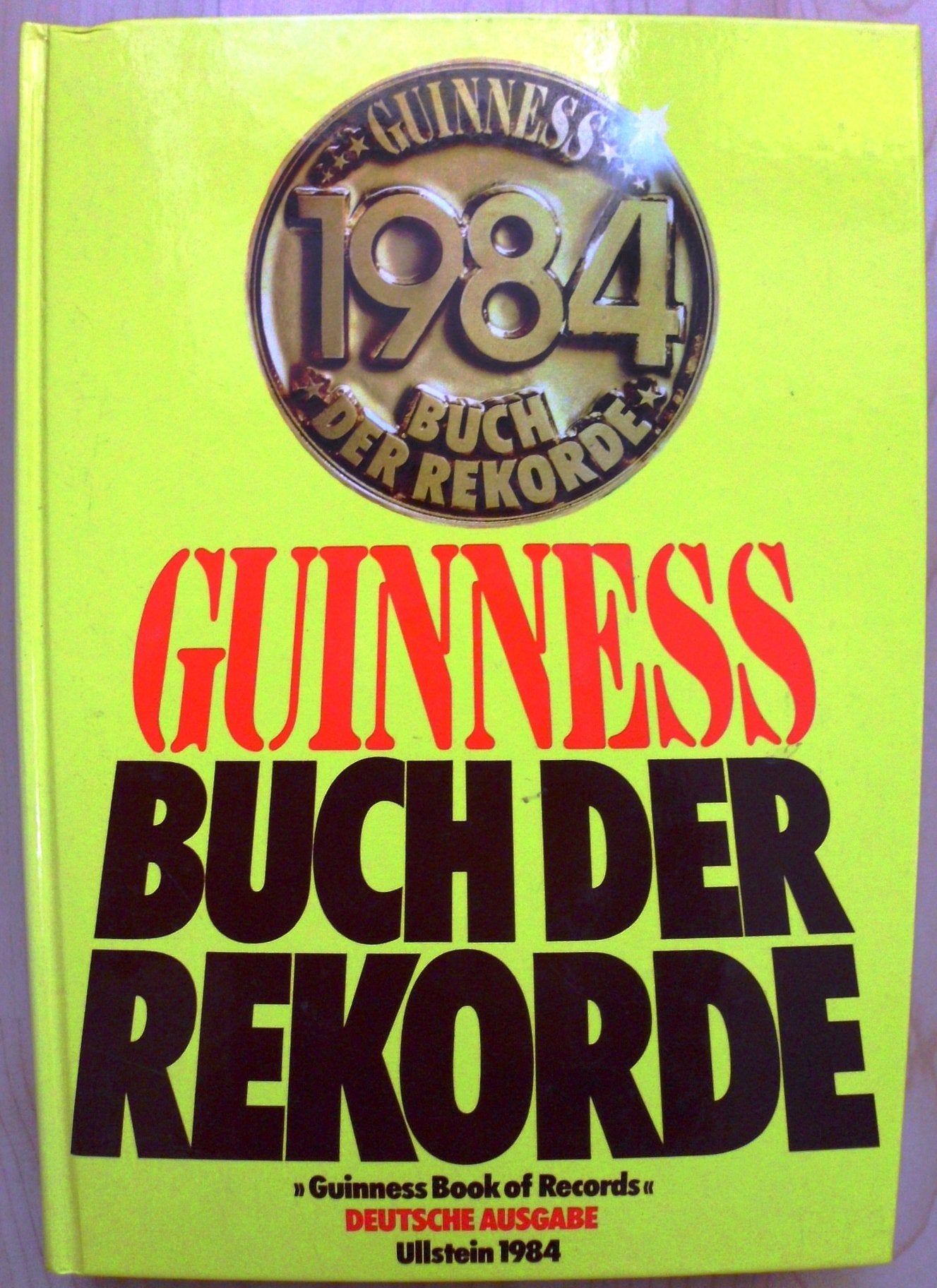Guinness Buch der Rekorde 1984 Reference Books