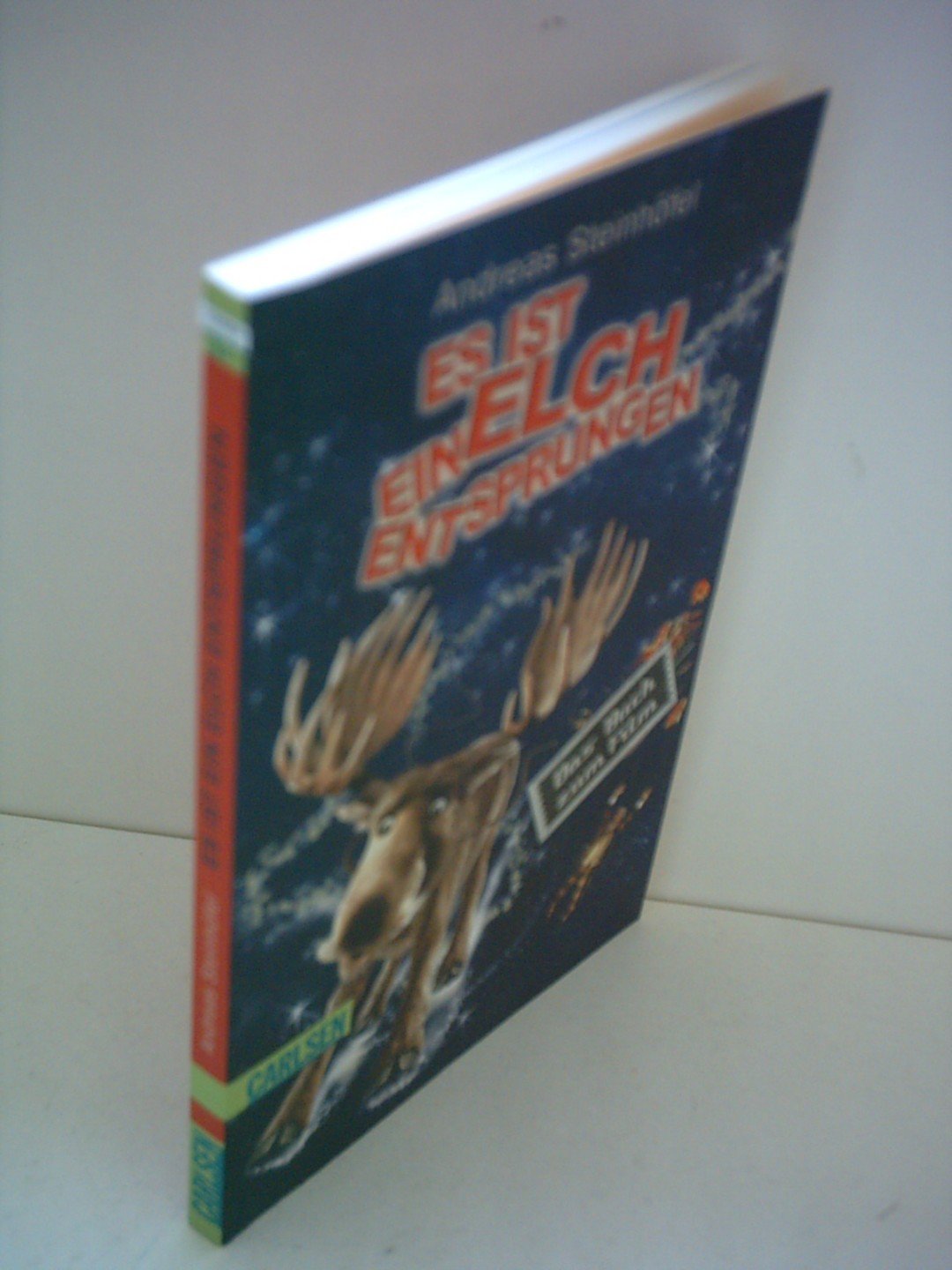 Es ist ein Elch entsprungen: Das Buch zum Weihnachtsfilm (CarlsenTaschenBücher) Film, Art & Culture