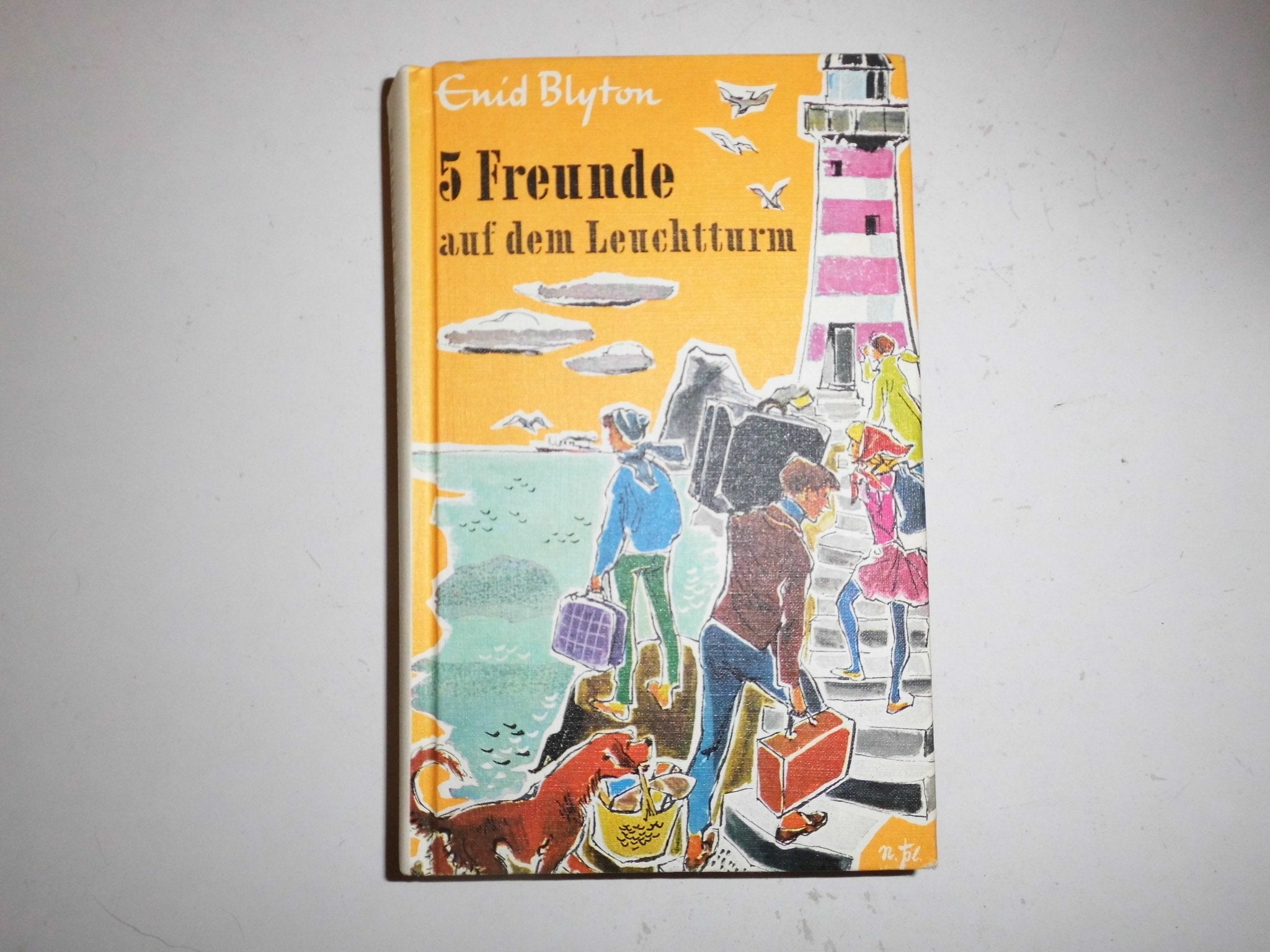 Fünf Freunde 16. Fünf Freunde auf dem Leuchtturm Novels & Short Stories
