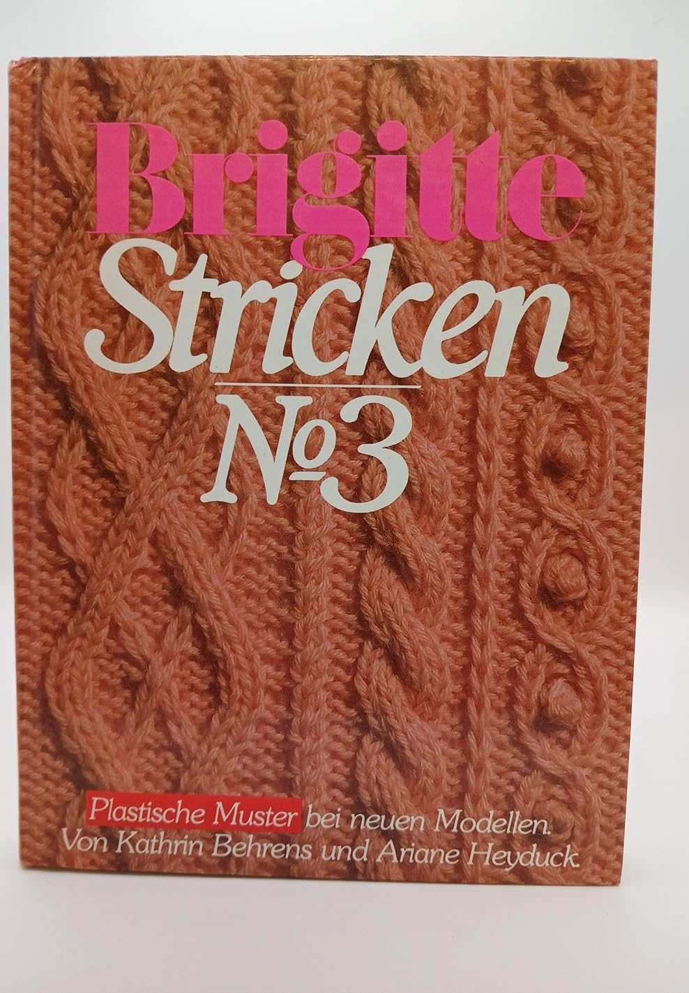 Stricken: Plastische Muster bei neuen Modellen Hobbies & Crafts