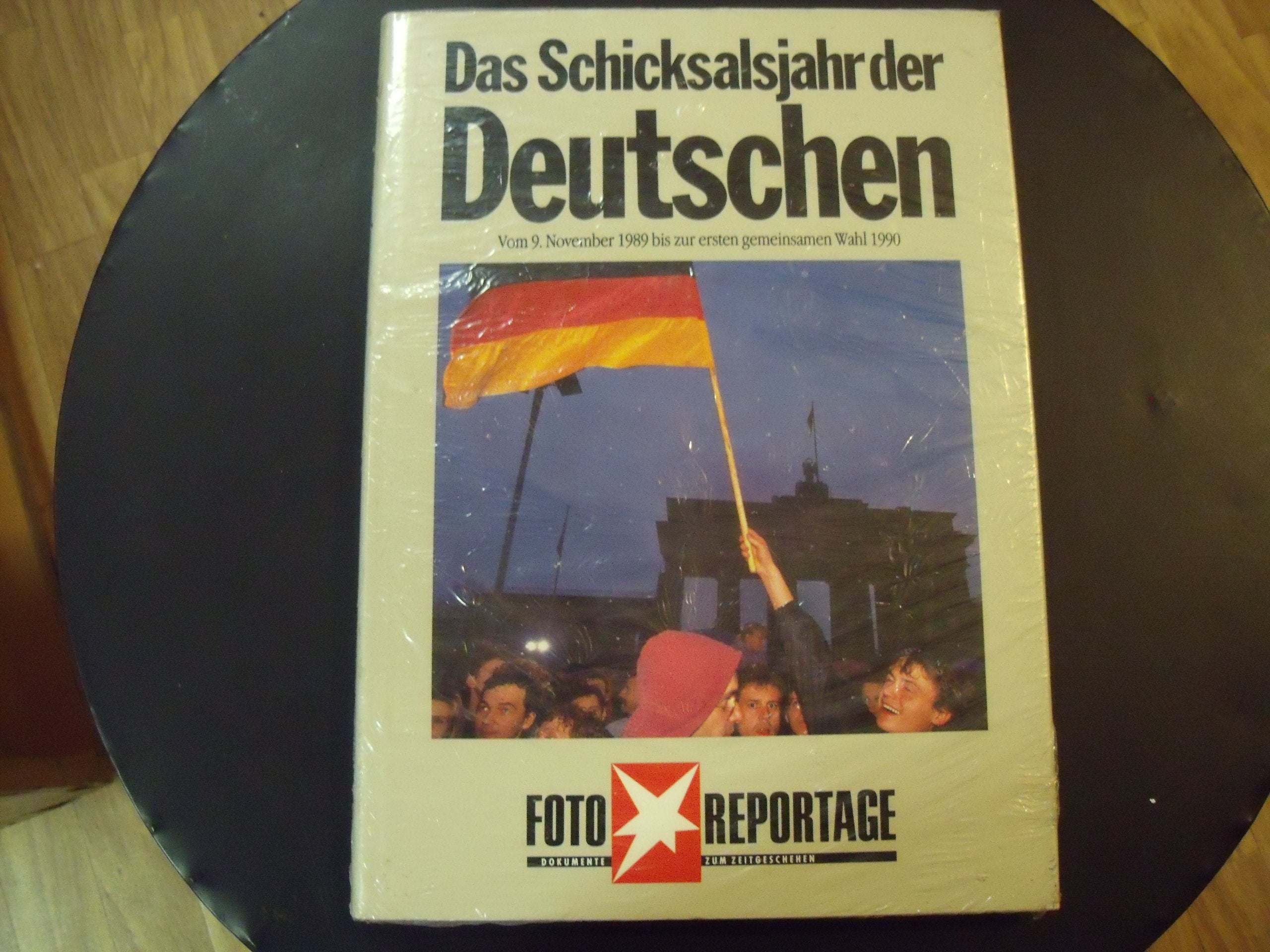 Das Schicksalsjahr der Deutschen: Von der Maueröffnung bis zur ersten gesamtdeutschen Wahl (Stern-Bücher) Professional & Reference Books