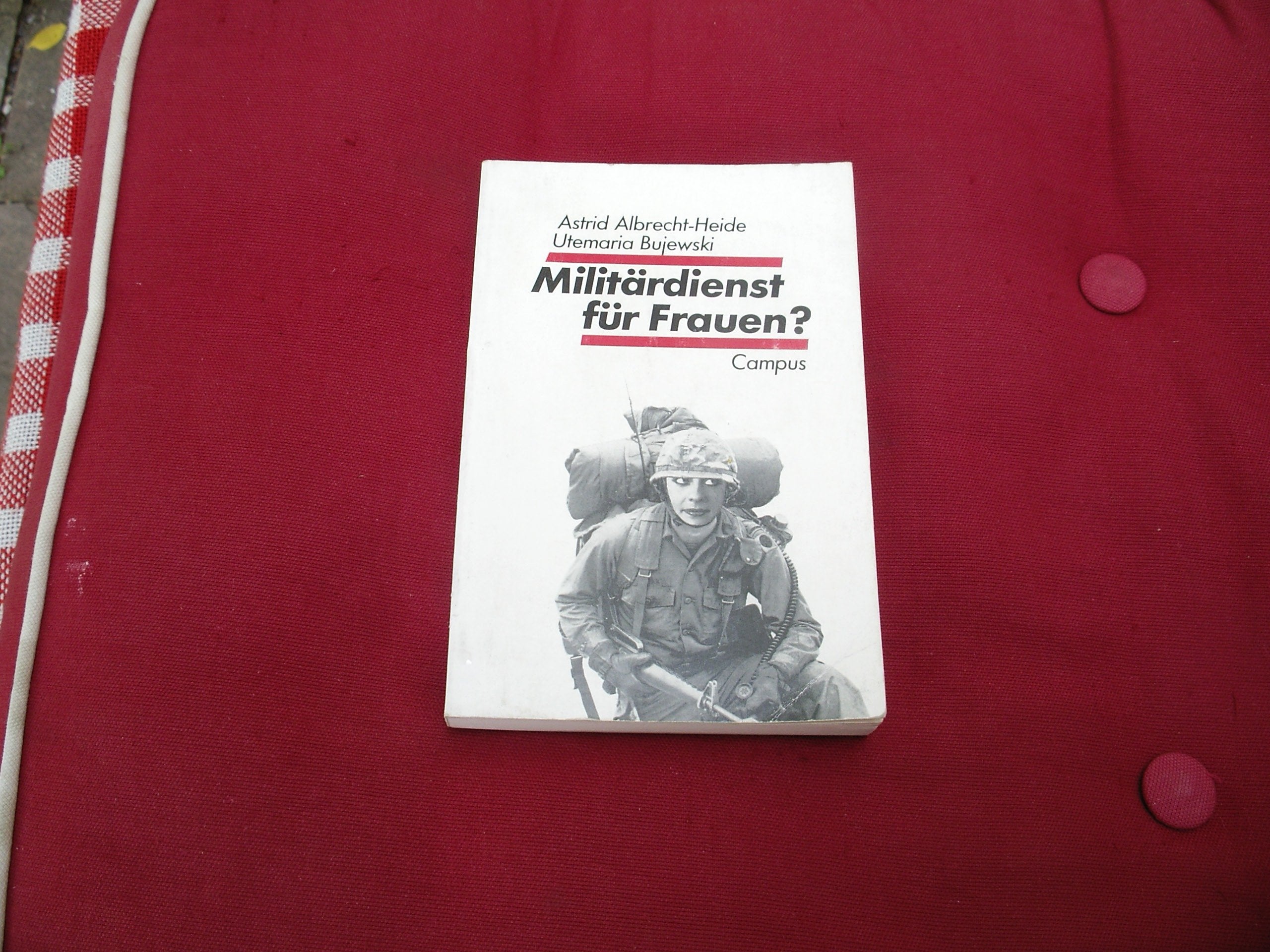 Militärdienst für Frauen? Books