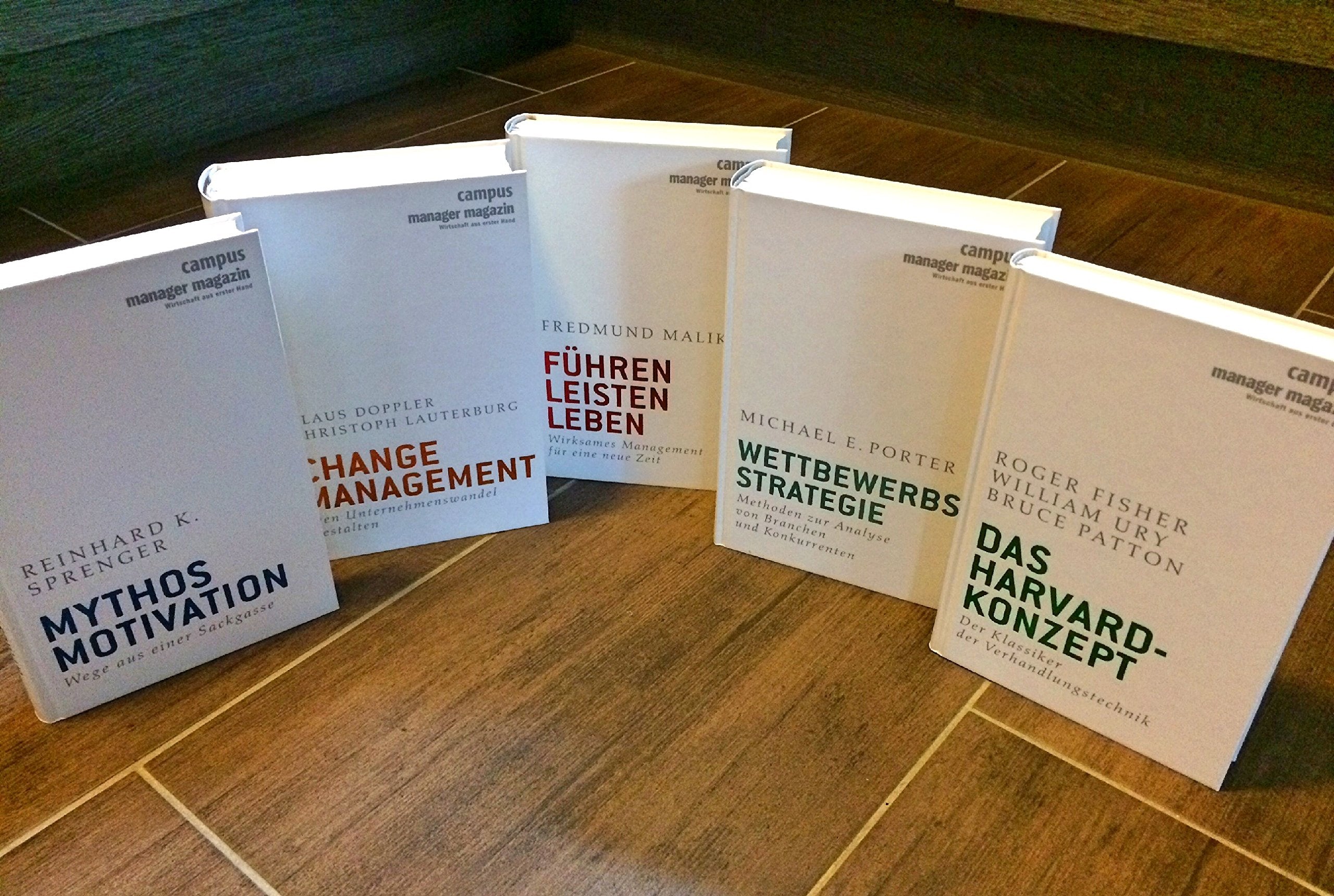 Führungsklassiker: Mythos Motivation; Führen, leisten, leben; Wettbewerbsstrategie; Change Management; Das Harvard-Konzept Law