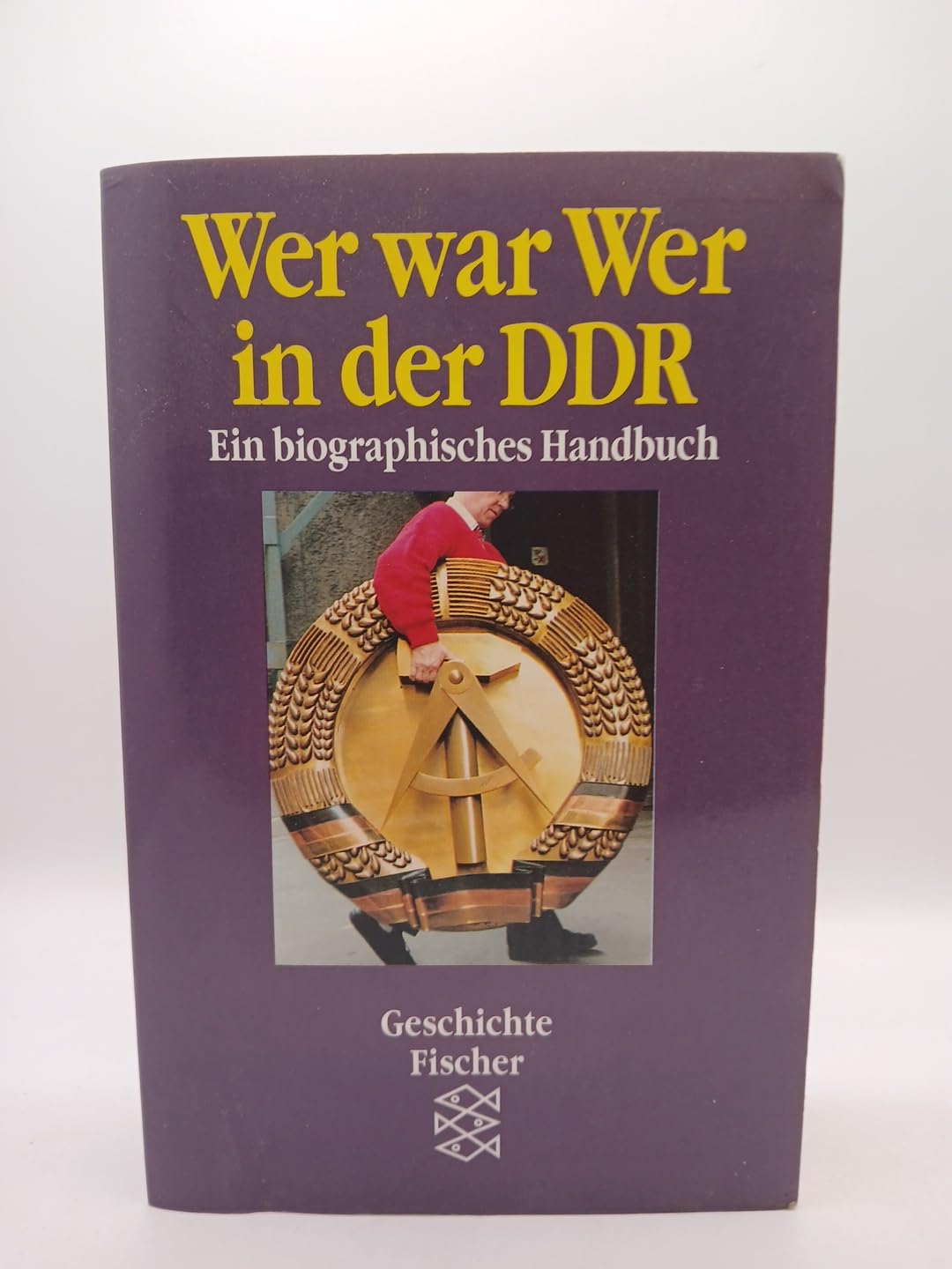 Wer war Wer in der DDR Reference Books