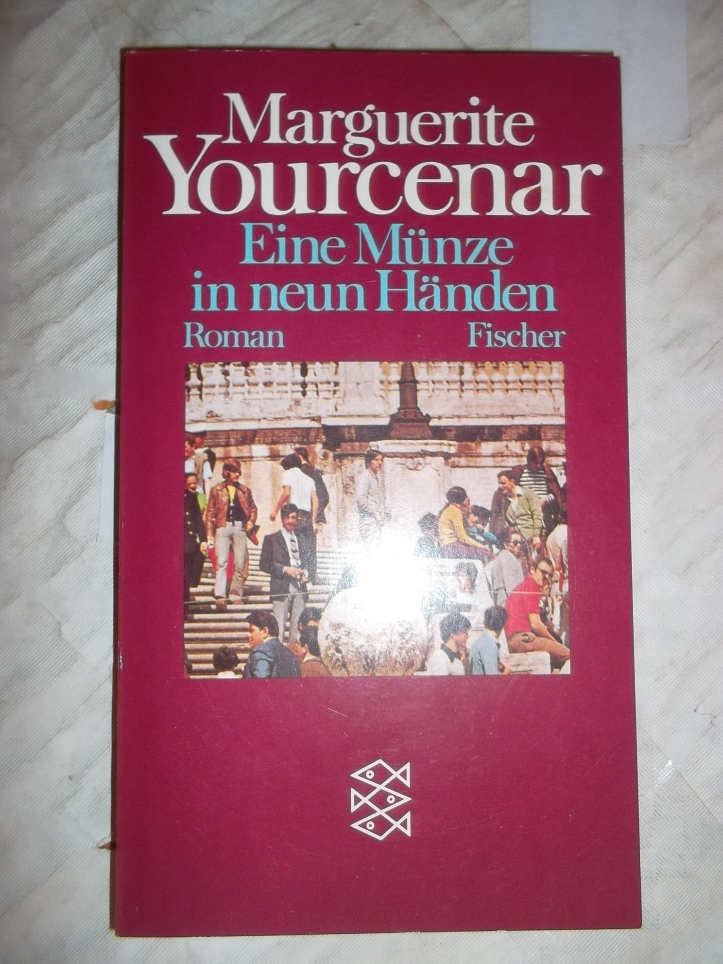 Eine Münze in neun Händen: Roman Contemporary literature