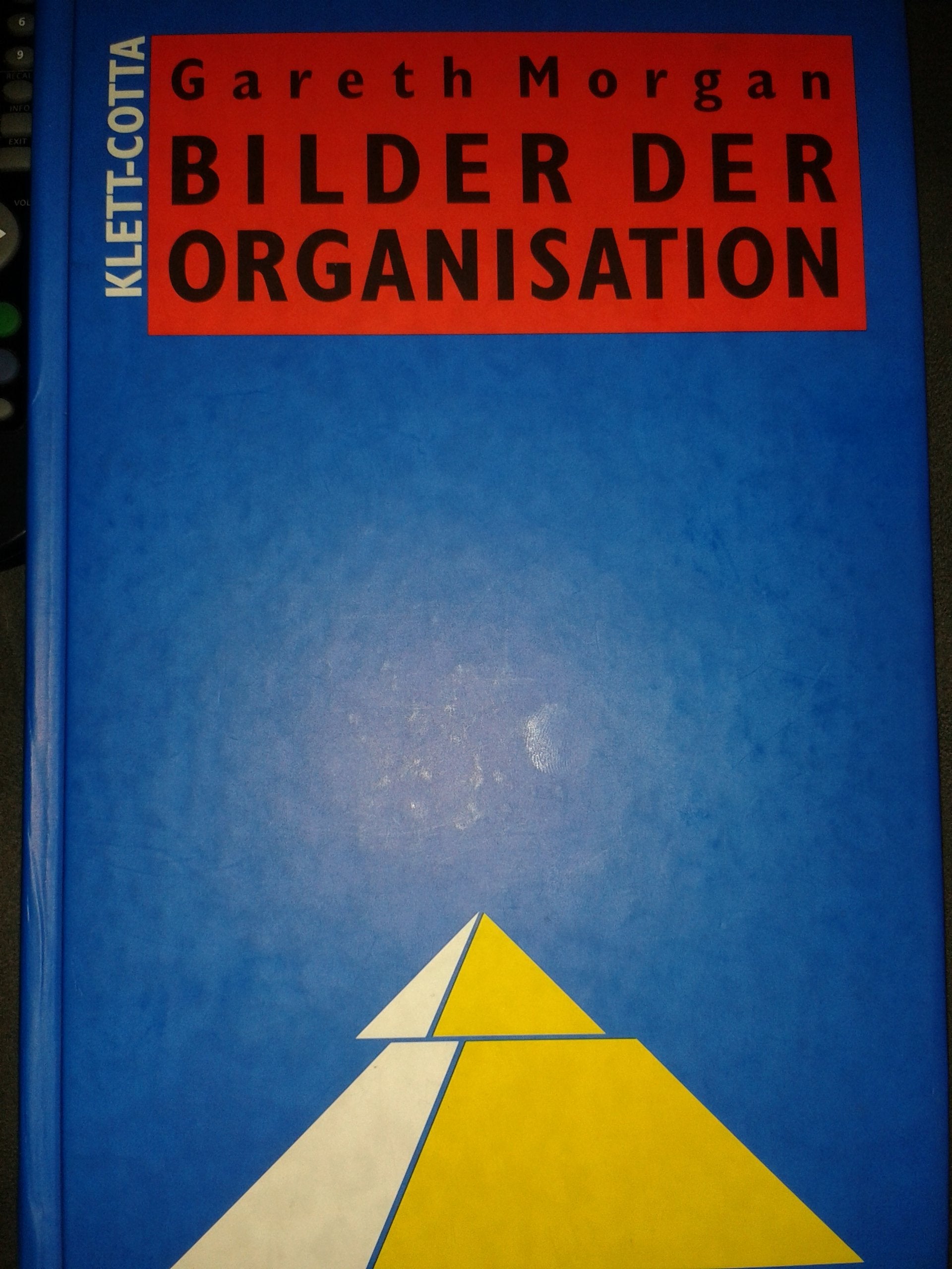 Bilder der Organisation Politics & Society