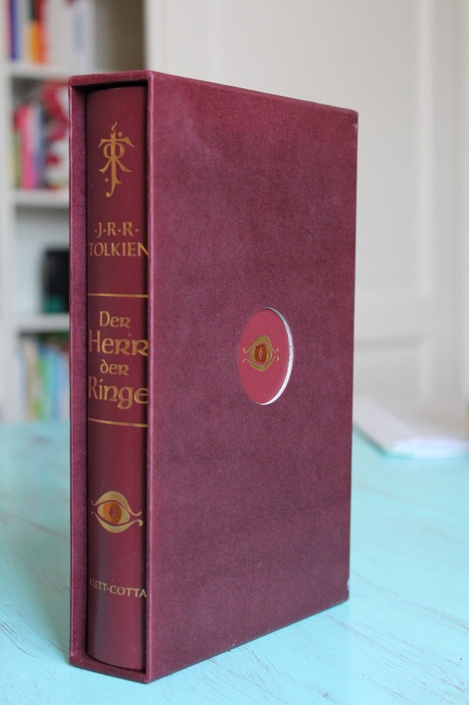 Der Herr der Ringe: Erster Teil: Die Gefährten; Zweiter Teil: Die Zwei Türme; Dritter Teil: Die Rückkehr des Königs; Anhänge Historical Fiction