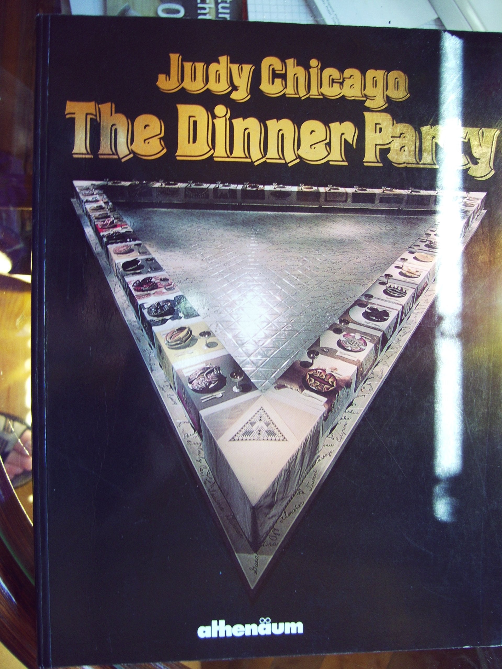 The Dinner Party. Ausstellungskatalog Reference Books