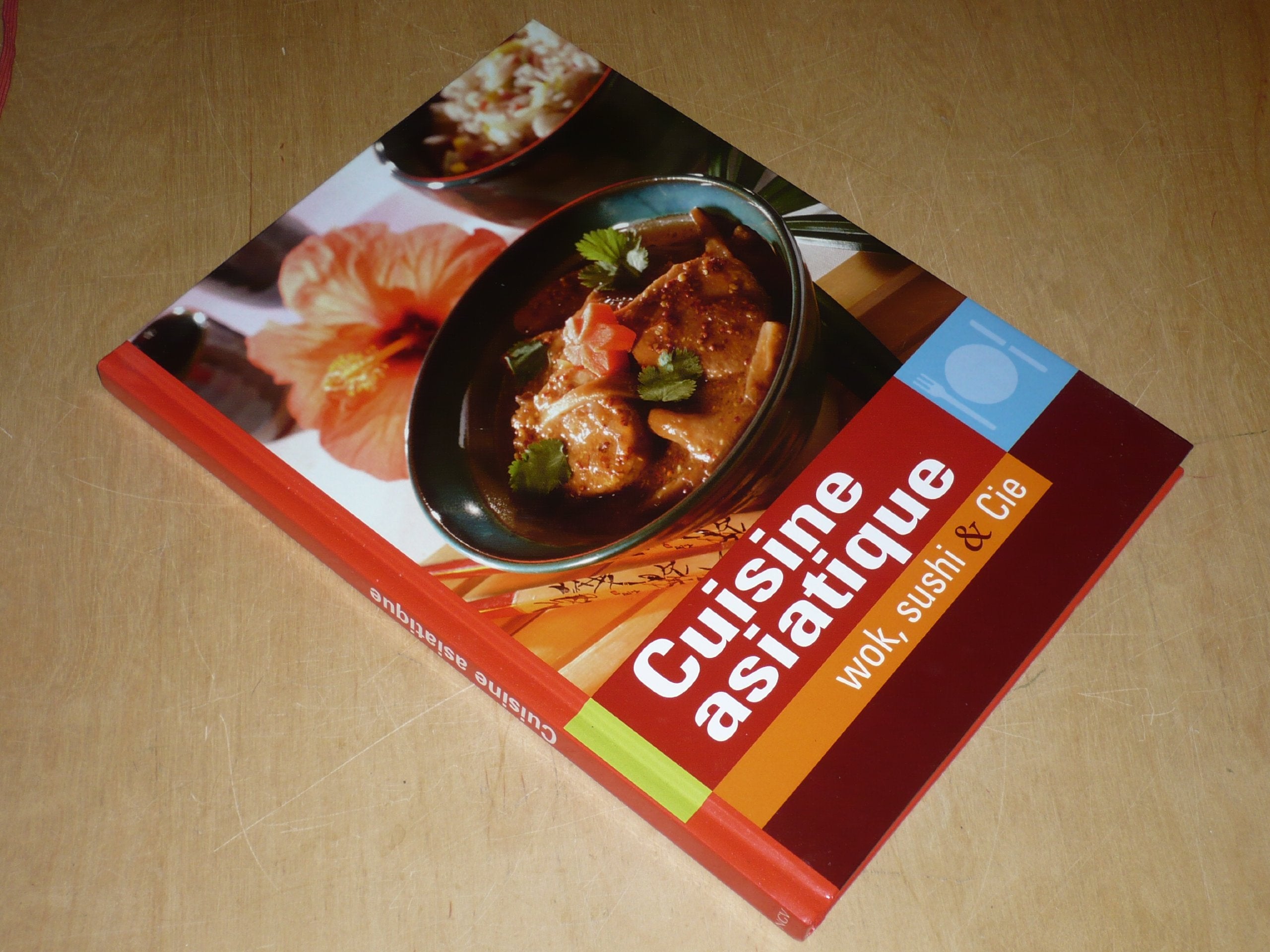 CUISINE ASIATIQUE/ WOK, SUSHI & Cie / Naumann & Gobel Verlag Books