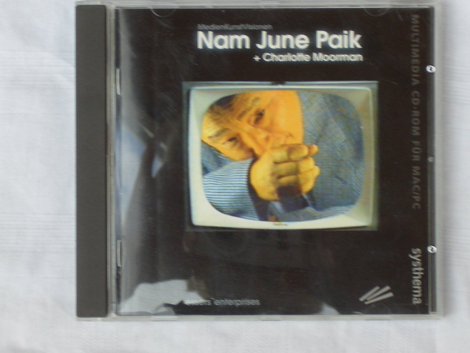 Nam June Paik und Charlotte Moorman. CD- ROM für Windows 3.1/95, Mac ab 7. Medien, Kunst, Visionen Music