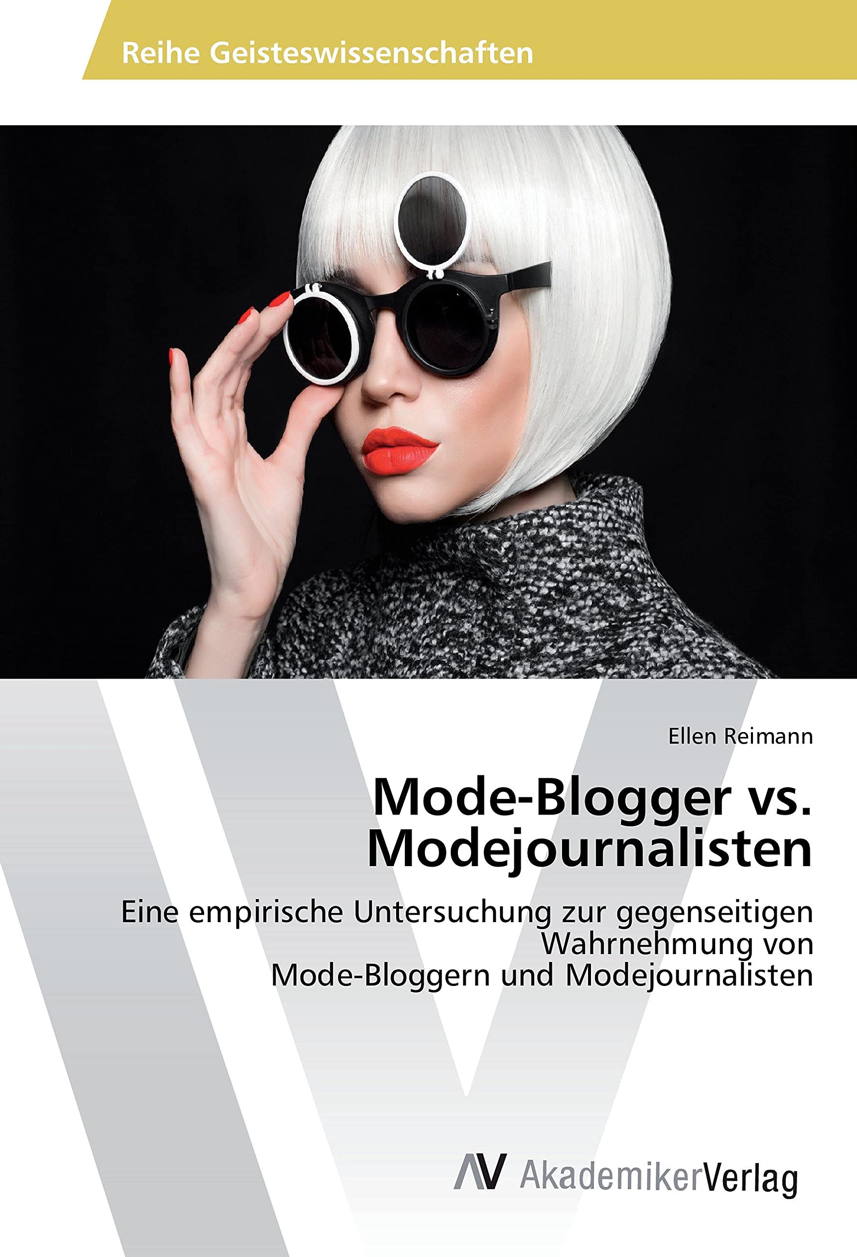 Mode-Blogger vs. Modejournalisten: Eine empirische Untersuchung zur gegenseitigen Wahrnehmung von Mode-Bloggern und Modejournalisten Law