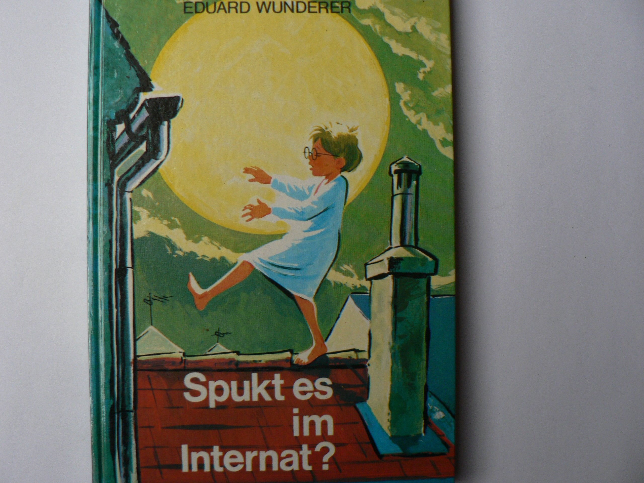 Spukt es im Internat? Books