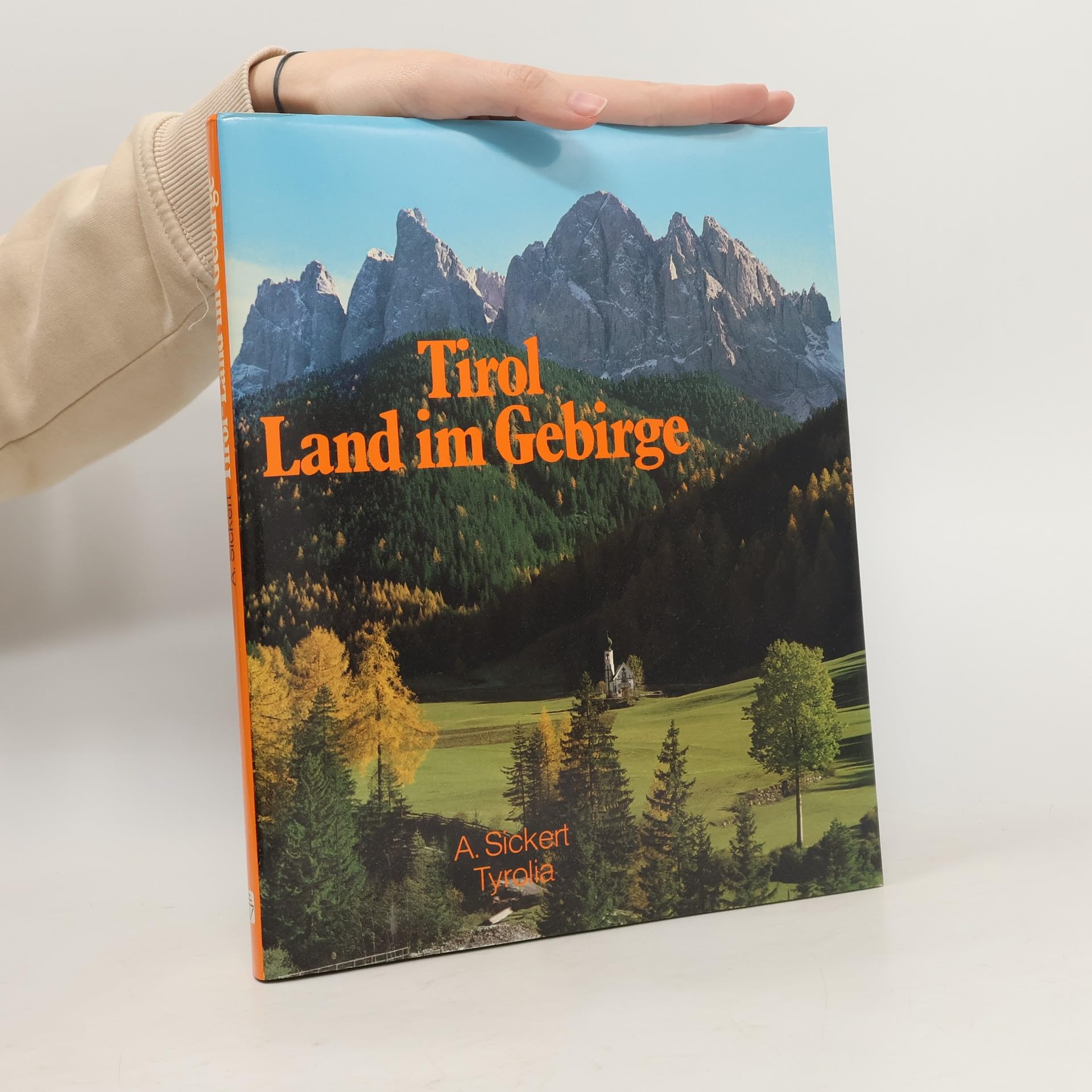 Tirol, Land im Gebirge : dt., italien., engl., franz., russ. Books