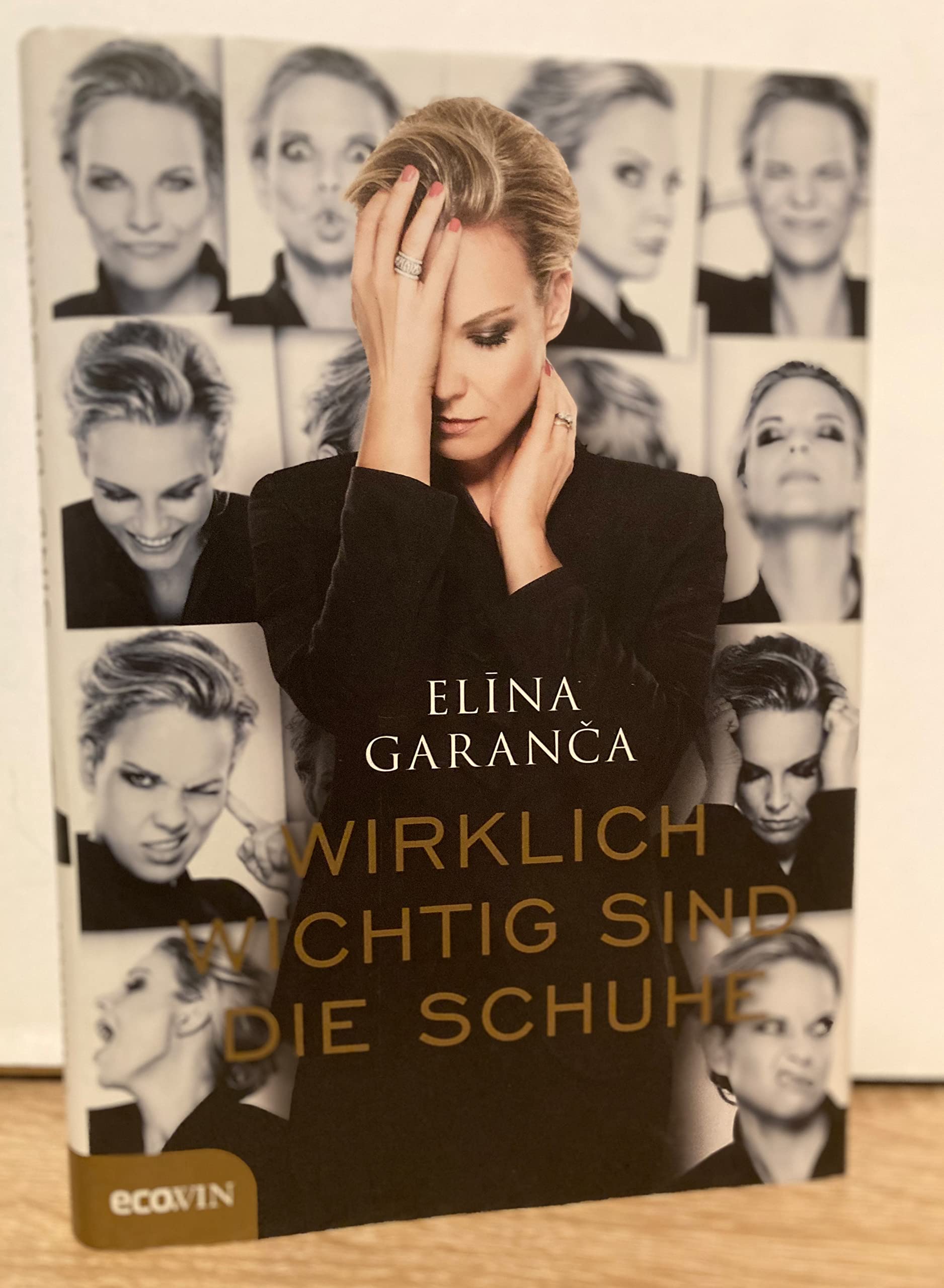 Wirklich wichtig sind die Schuhe Art & Literature