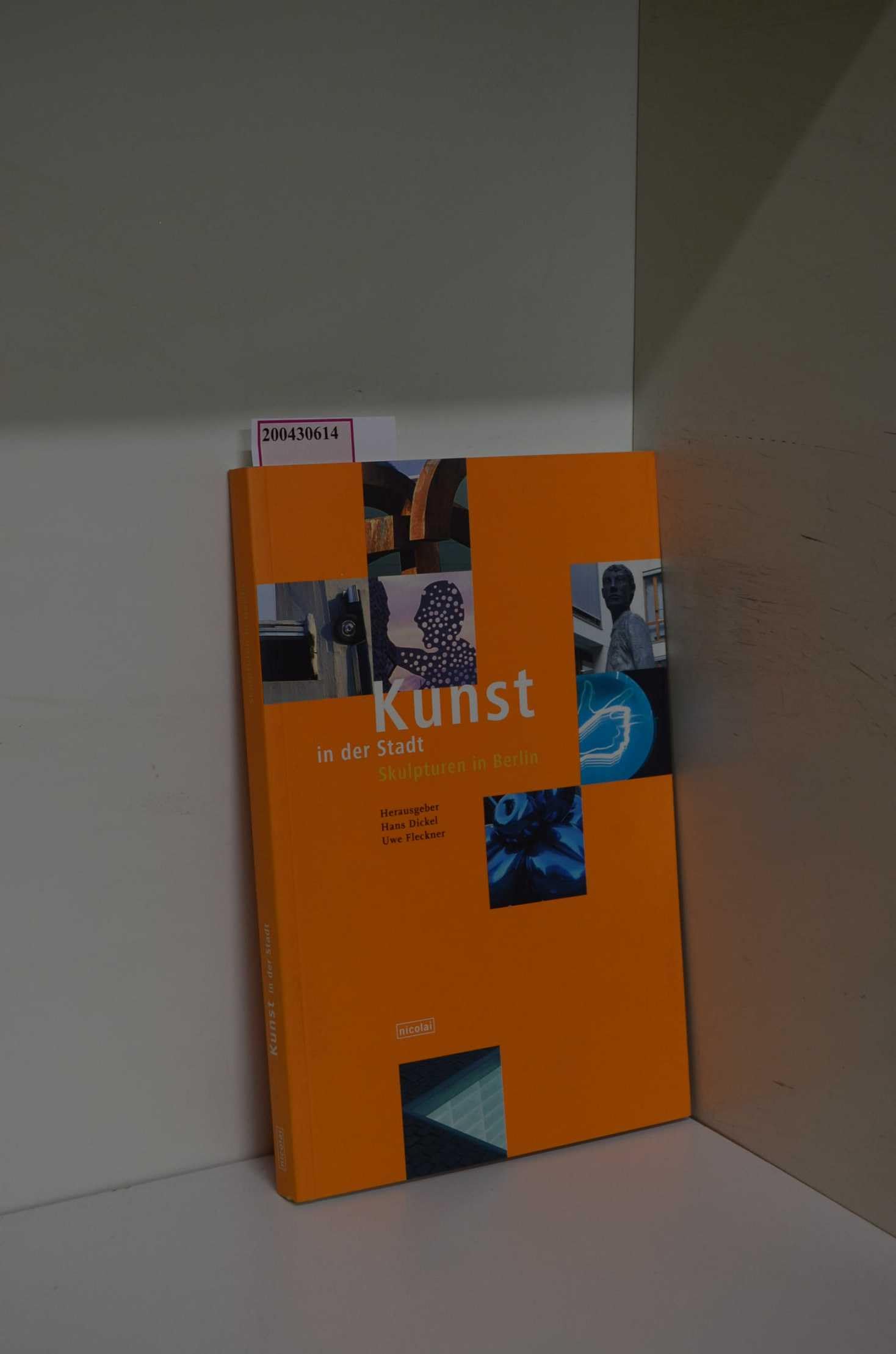 Quer sacrum. Books