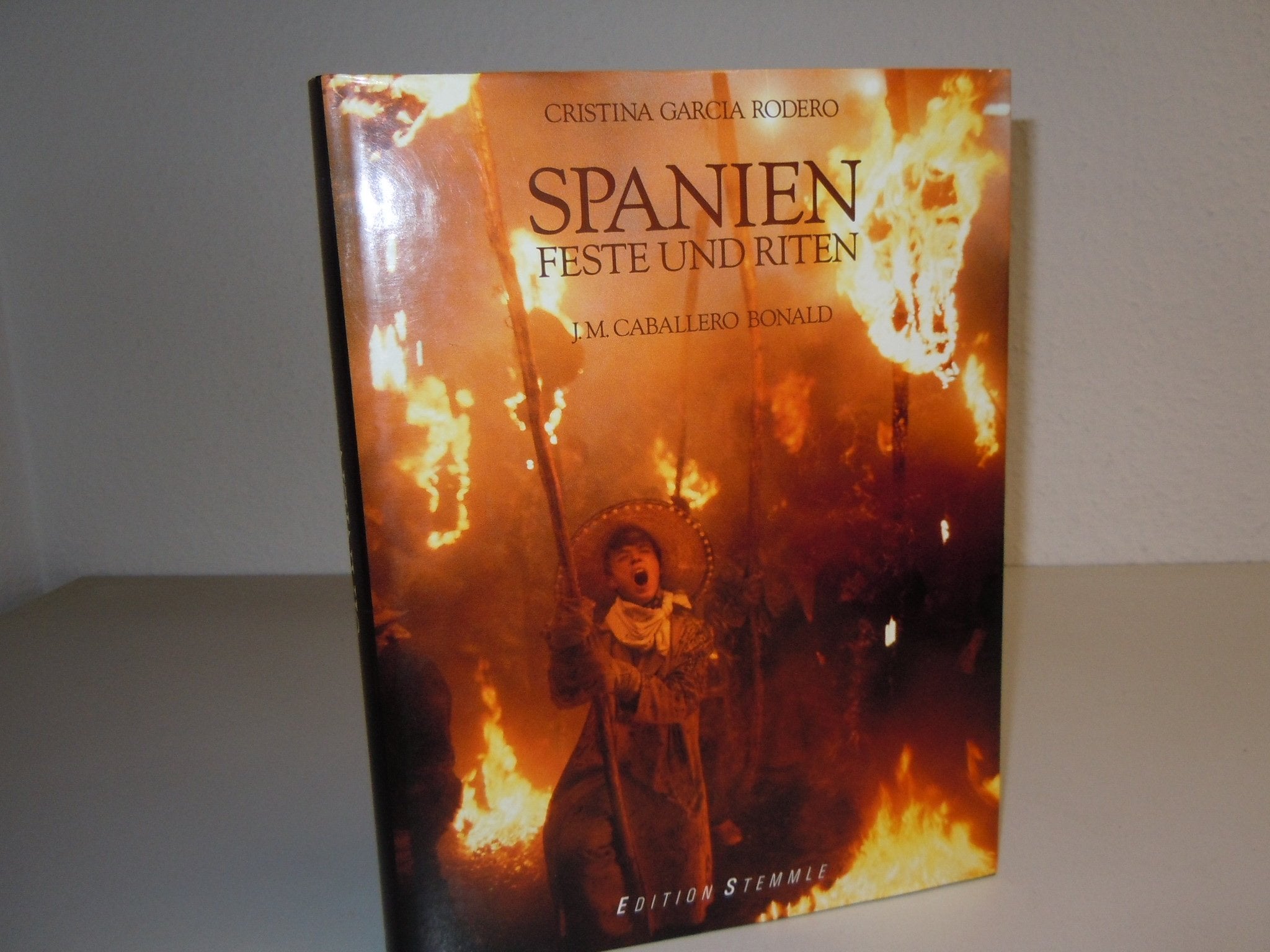 Spanien - Feste und Riten mit einem Text von J. M. Caballero Bonald Books