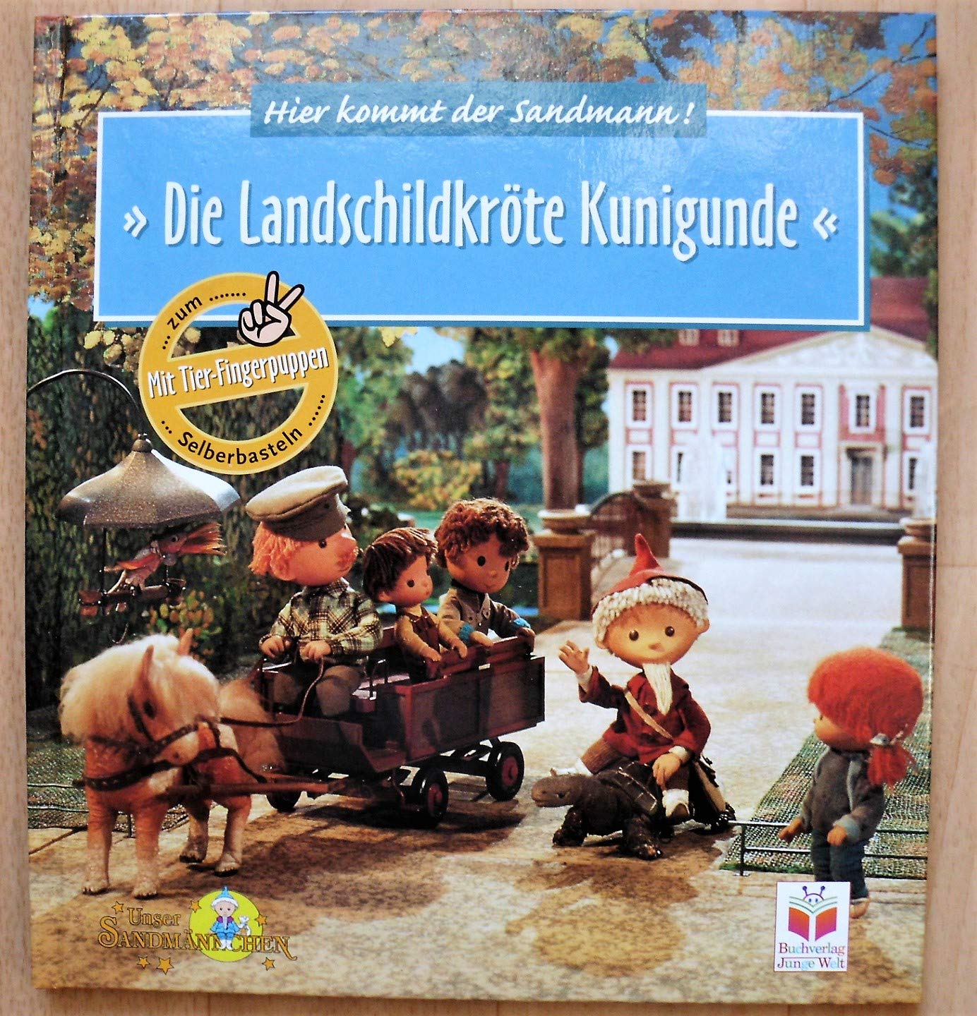 Hier kommt der Sandmann!, Die Landschildkröte Kunigunde Books