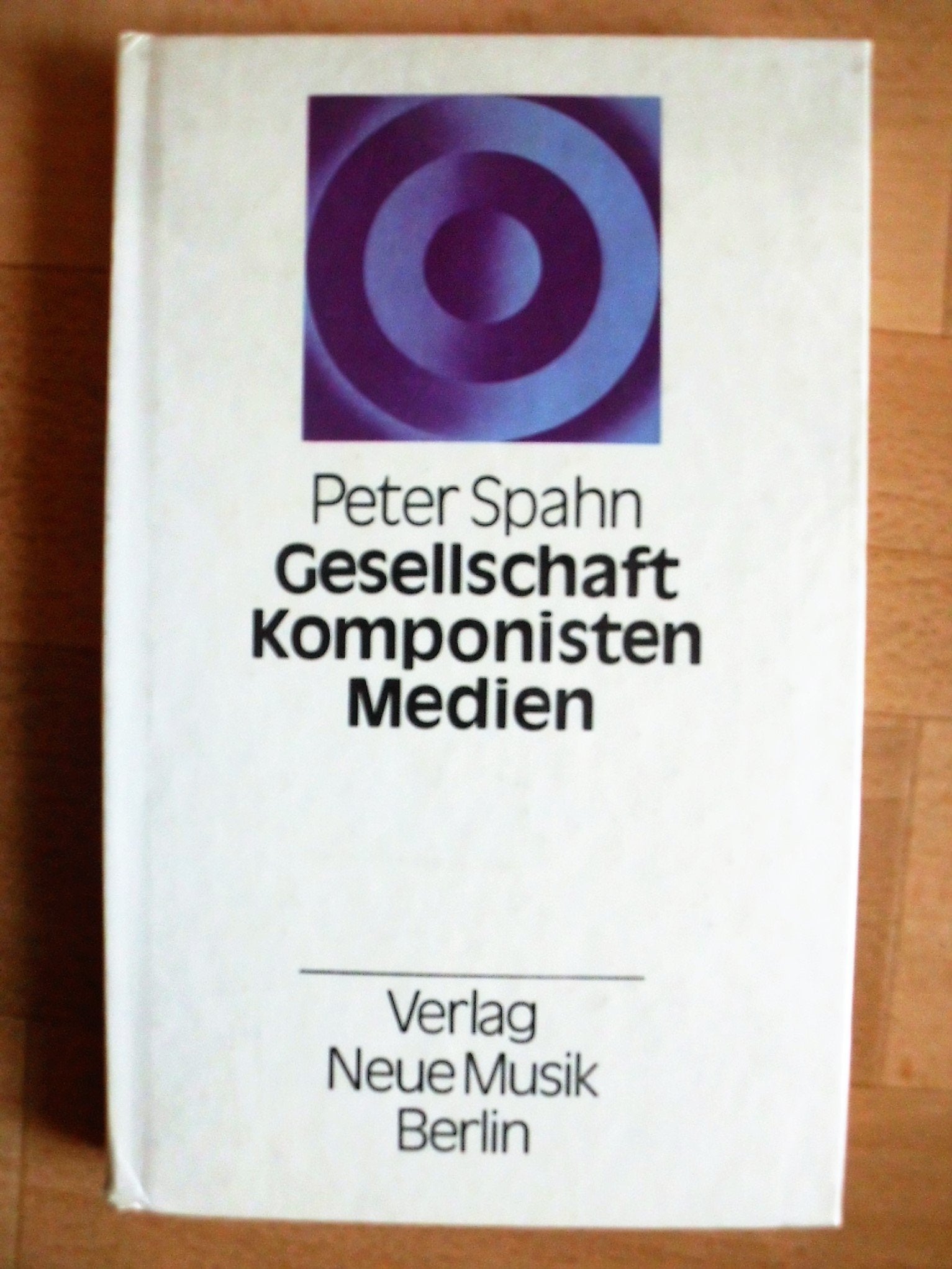 Gesellschaft - Komponisten - Medien. Aspekte sozialistischer Musikkultur in der DDR Film, Art & Culture