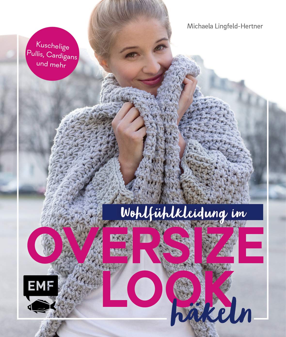 Wohlfühlkleidung im Oversize-Look häkeln Film, Art & Culture