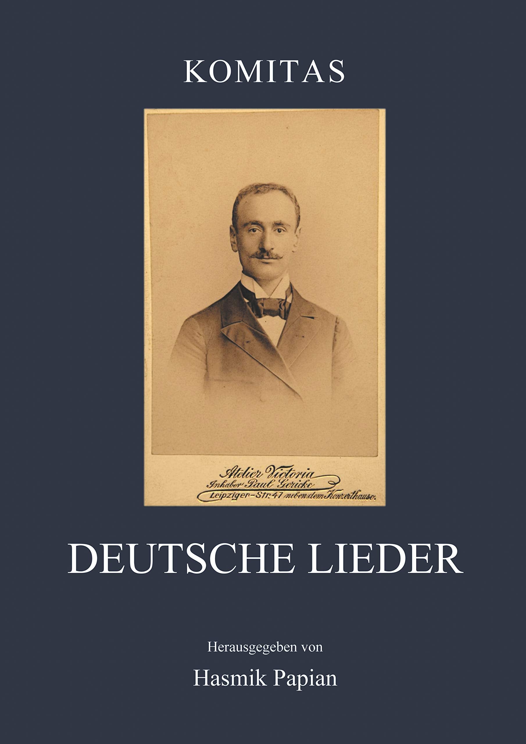 Deutsche Lieder: Neun Lieder mit Klavierbegleitung und ein Klavierstück Sheet Music