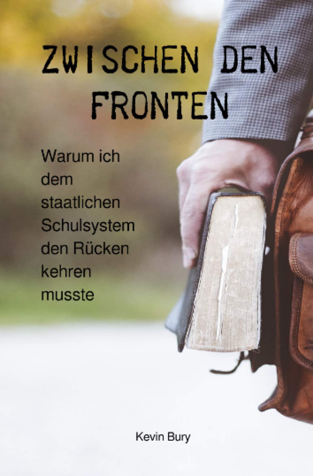 Zwischen den Fronten: Warum ich dem staatlichen Schulsystem den Rücken kehren musste Personalities