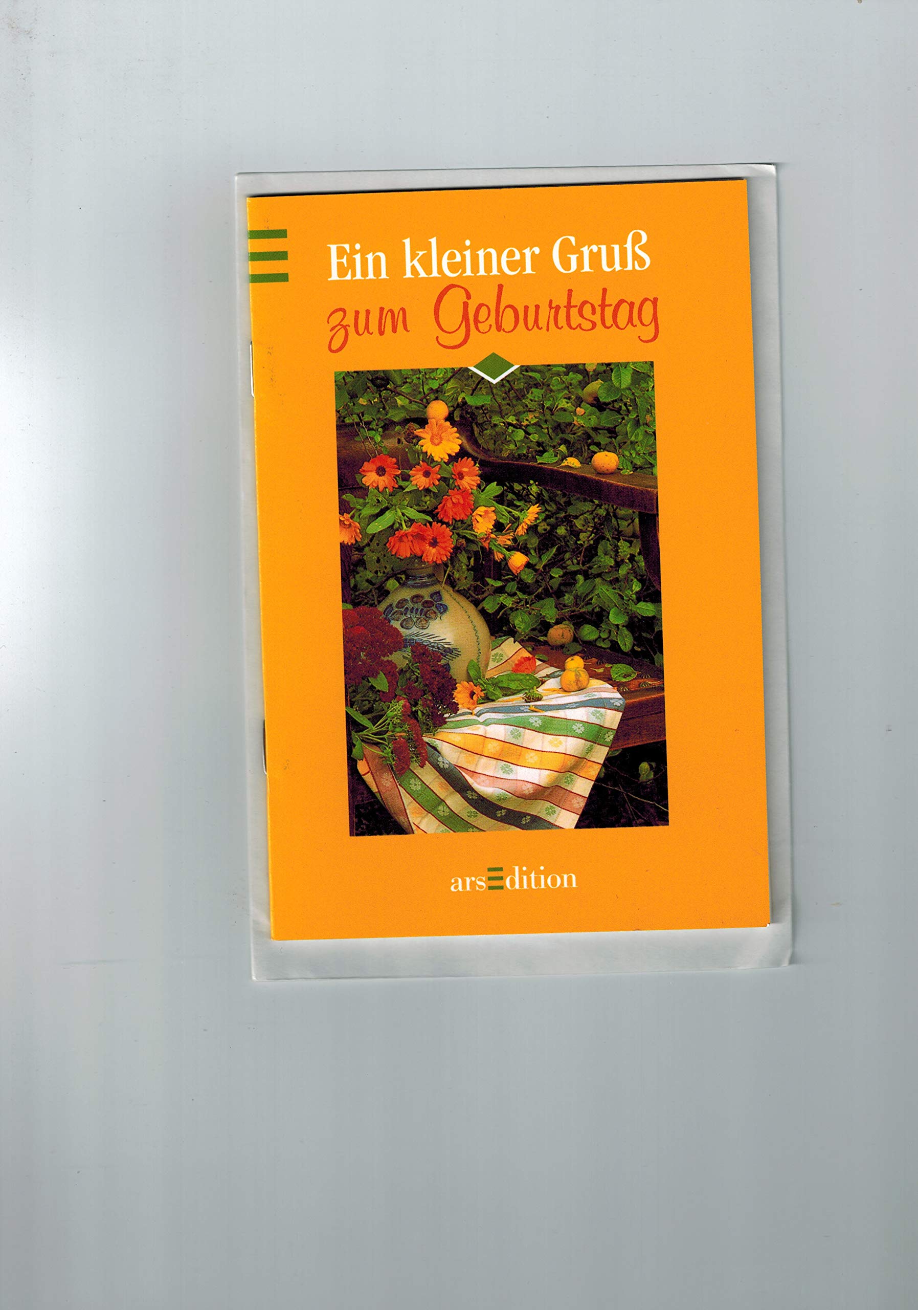 Ein kleiner Gruss zum Geburtstag: Titelbild: Blumenstrauss auf Stuhl Books