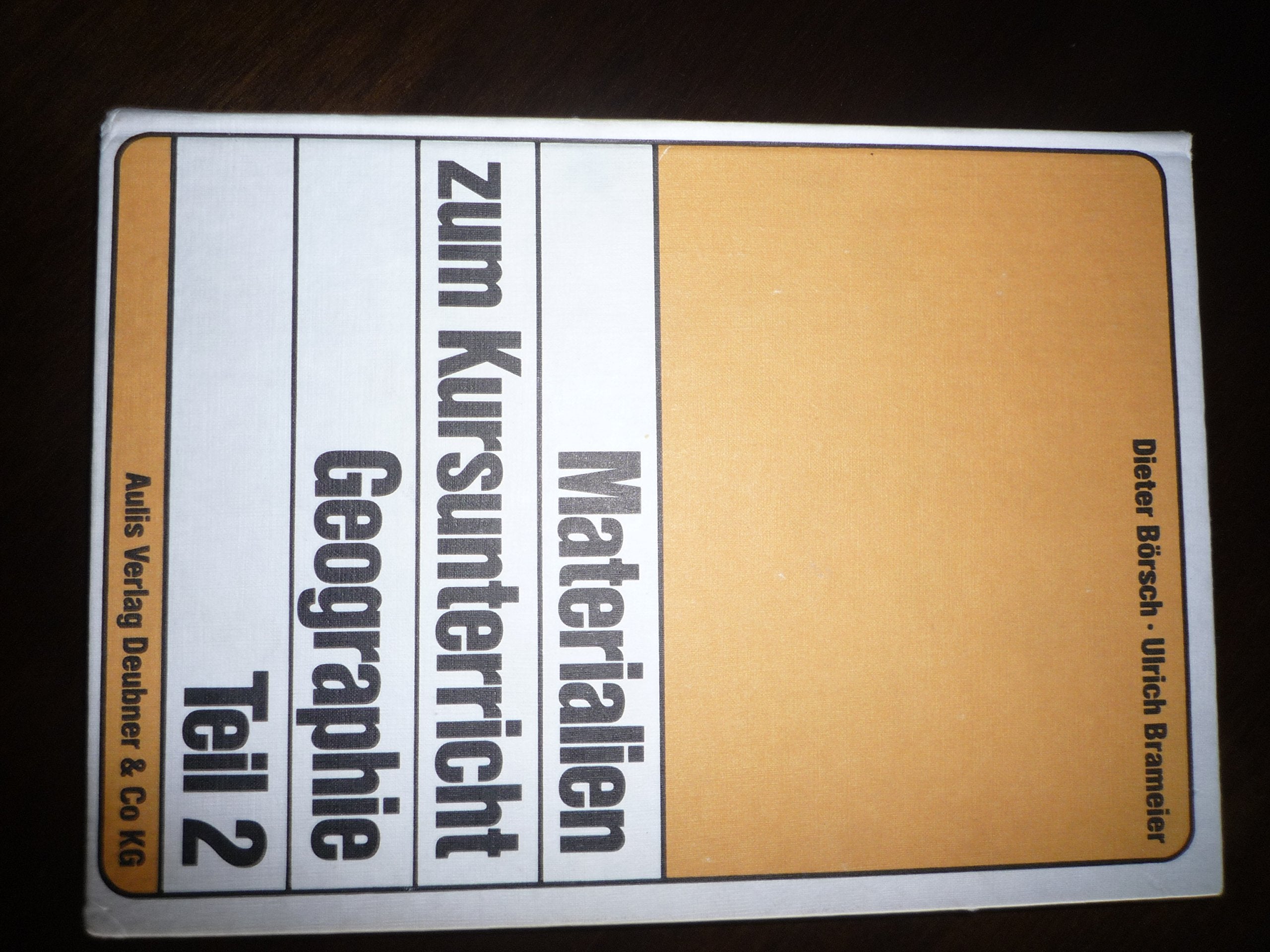 Materialien zum Kursunterricht Geographie. Teil 2., Bevölkerungsentwicklung, Mobilität, Stadt, Verstädterung, regionale Disparitäten, Raumplanung, Entwicklungsländer Books