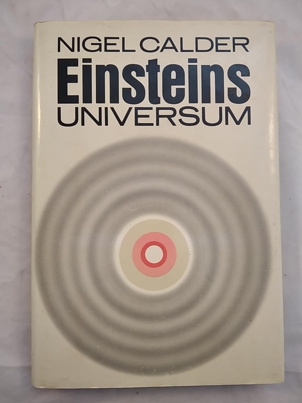 Einsteins Universum Natural Sciences