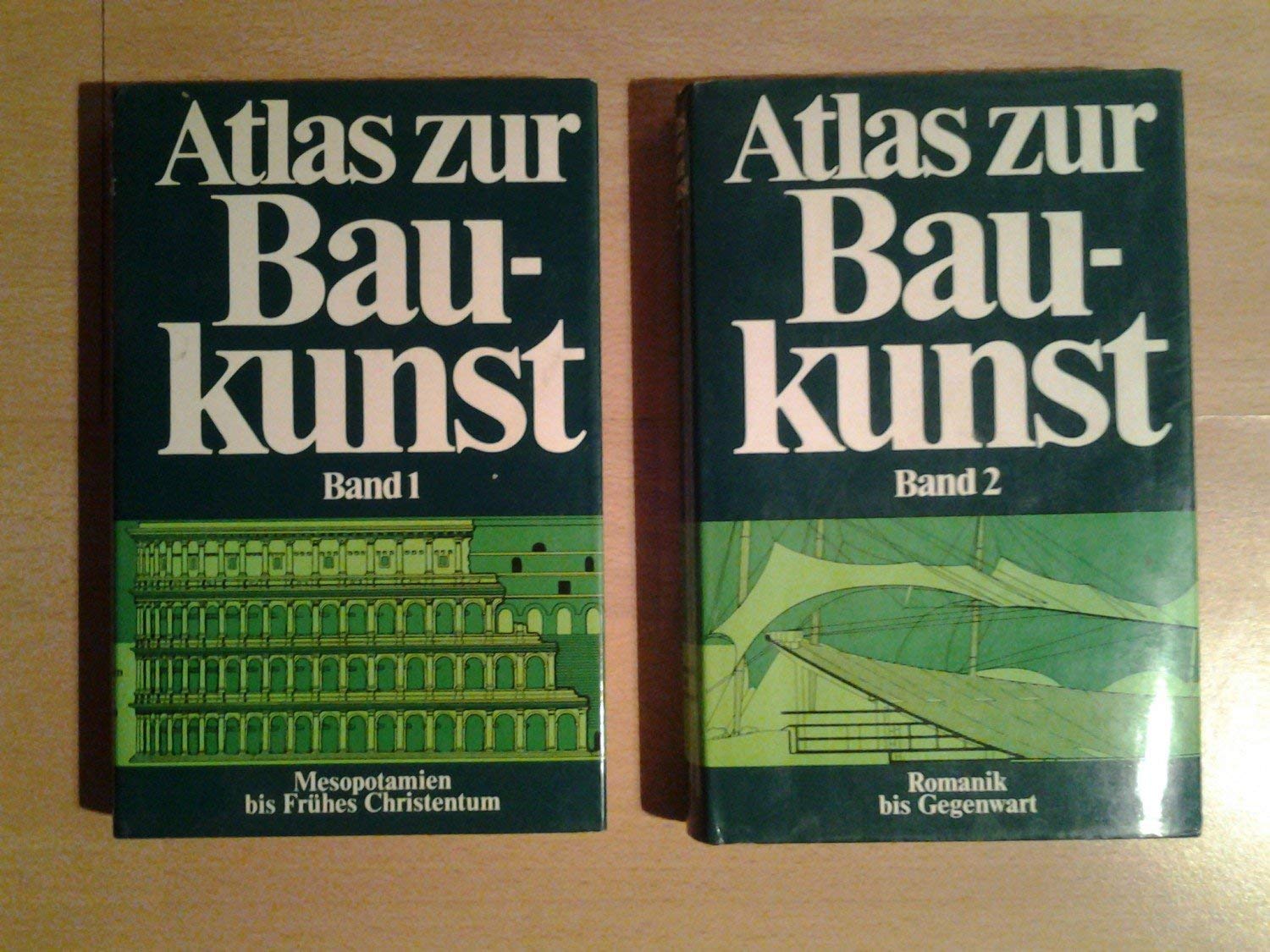 Atlas zur Baukunst, Band 1: Mesopotamien bis frühes Christentum; Band 2: Romanik bis Gegenwart, Mit vielen Abb., Books