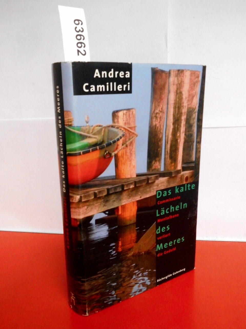 Das kalte Lächeln des Meeres. Commissario Montalbano verliert die Geduld. Books