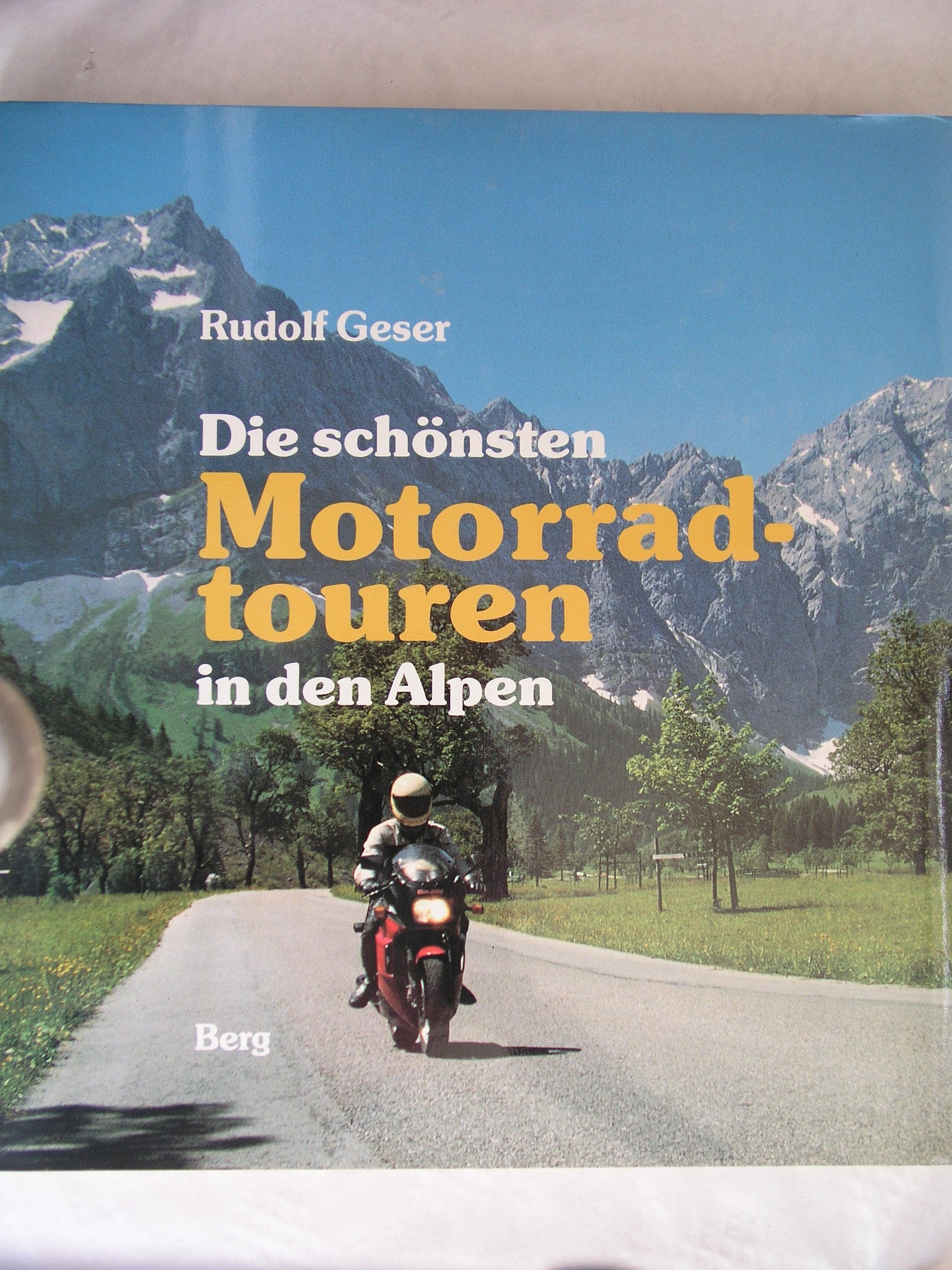 Die schönsten Motorradtouren in den Alpen Travel
