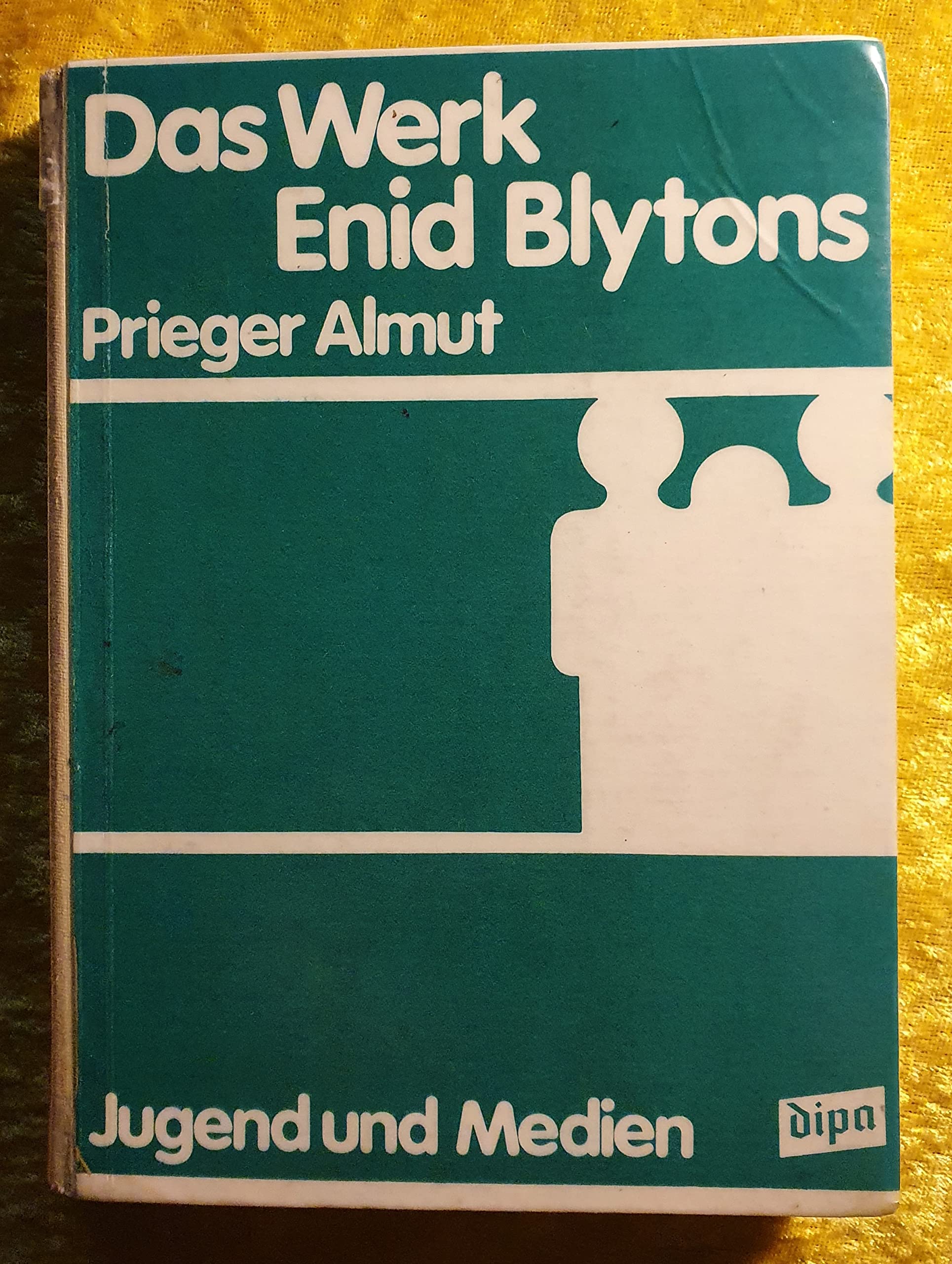Das Werk Enid Blytons: Eine Analyse ihrer Erfolgsserien in westdeutschen Verlagen (Jugend und Medien) (German Edition) book