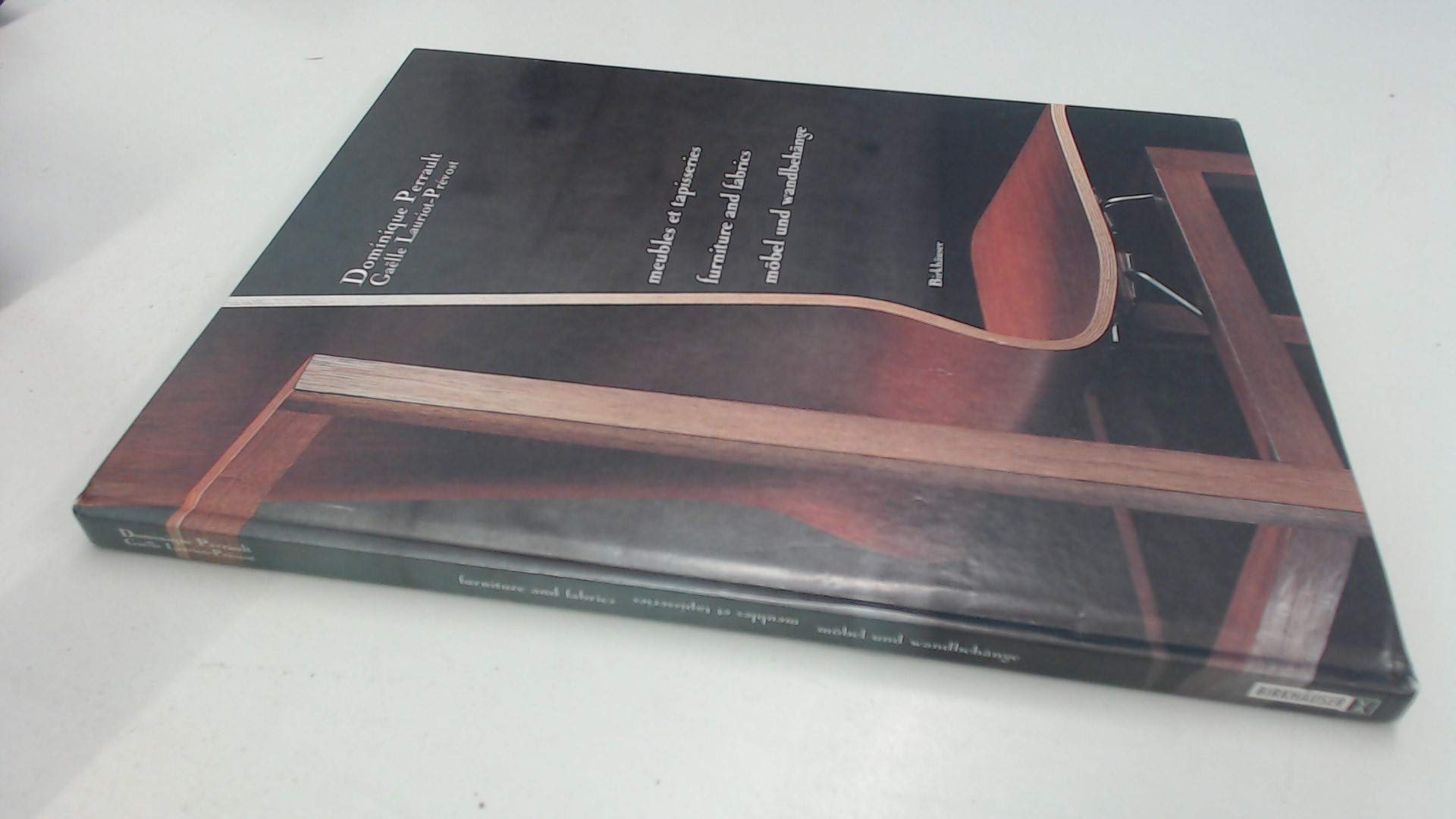 Fumitures and Tapestries/Möbel und Wandbehänge/Meubles et Tapisseries Geology & Geography