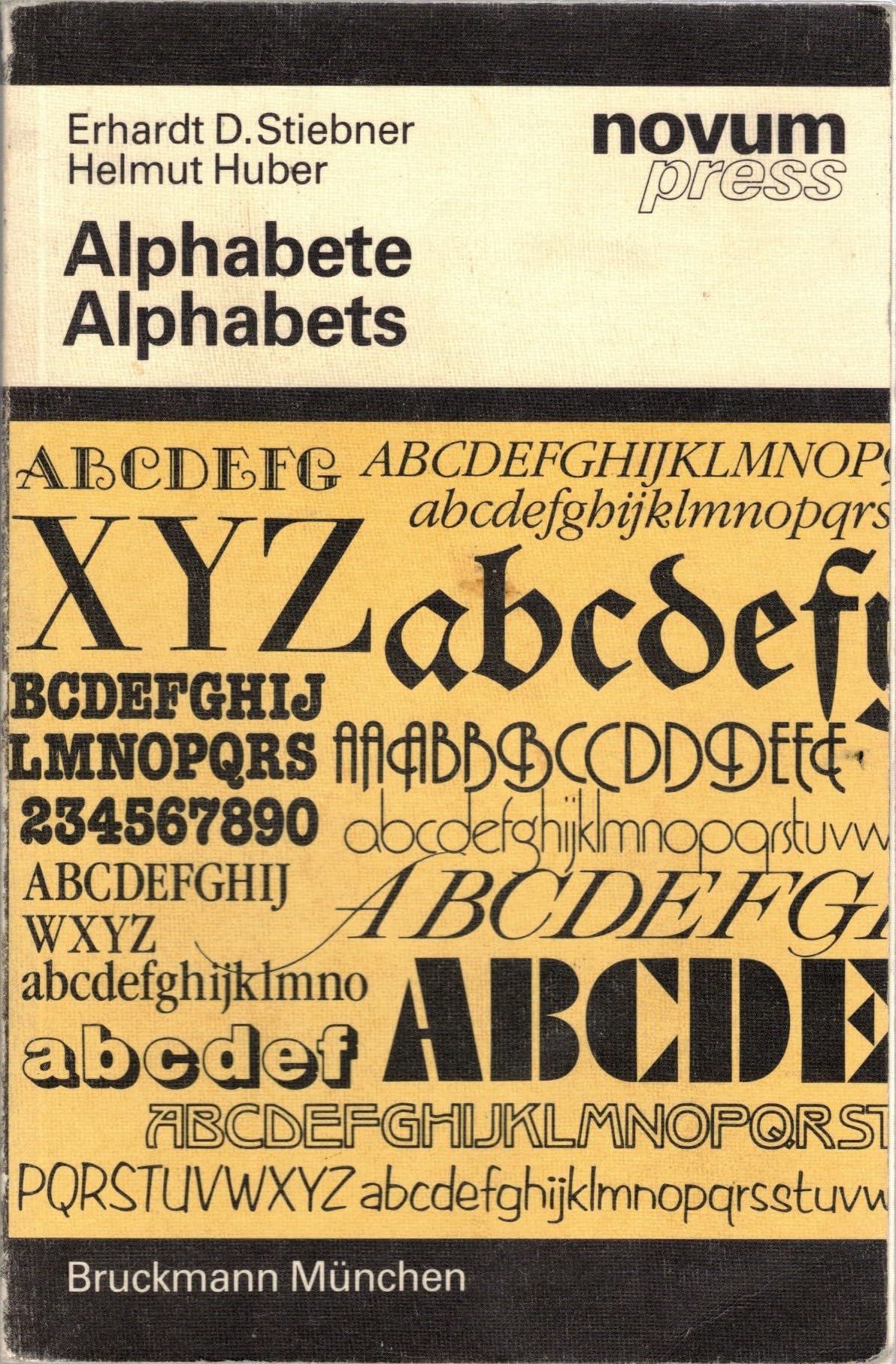Alphabete - Ein Schriftatlas von A bis Z / Alphabets - A Type Specimen Atlas from A to Z Books