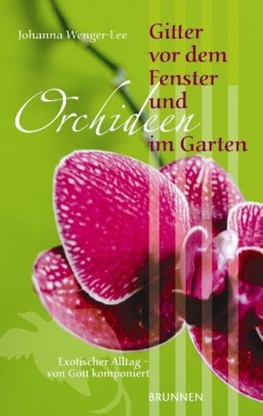 Gitter vor dem Fenster und Orchideen im Garten Essays & Short Stories