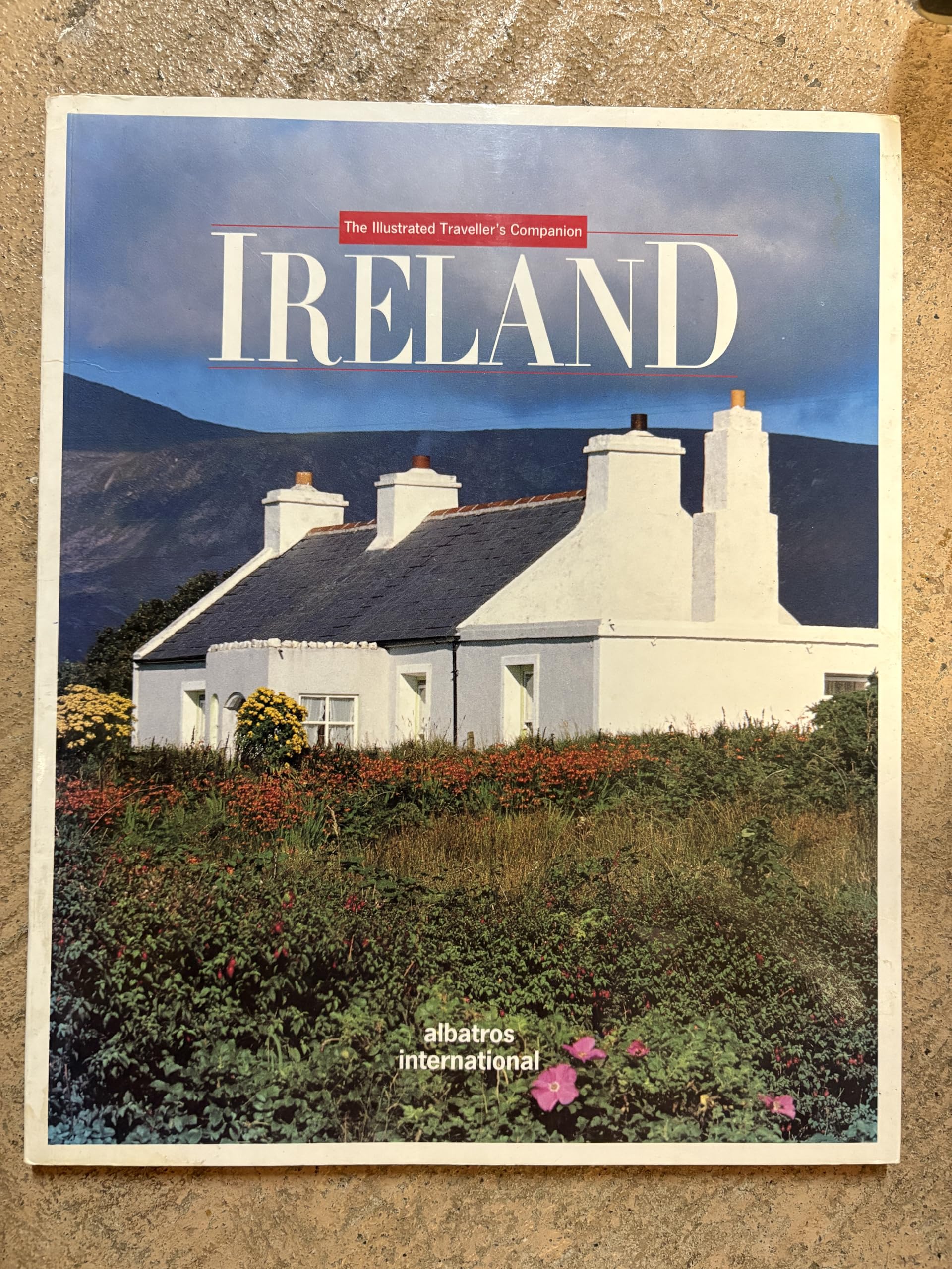 The Illustrated Traveller's Companion Ireland Books