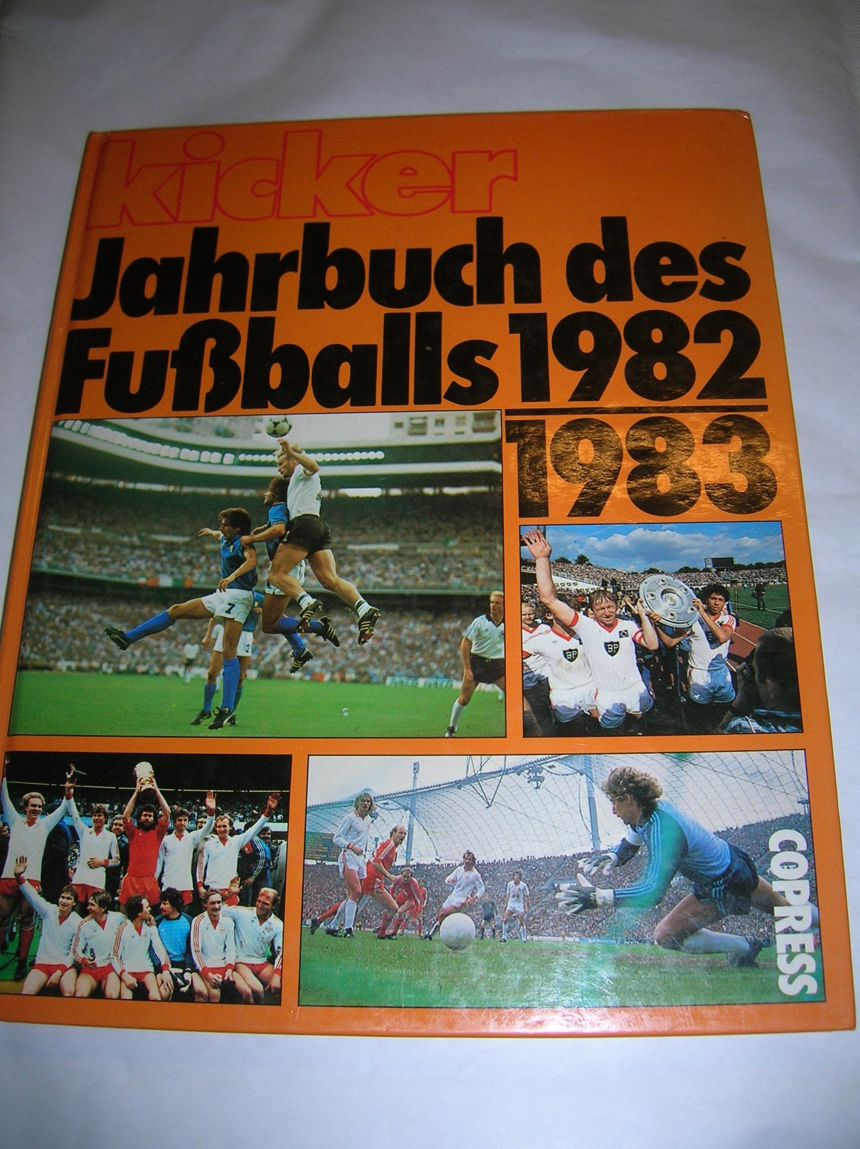 Jahrbuch des Fussballs 1982/83 (Livre en allemand) book