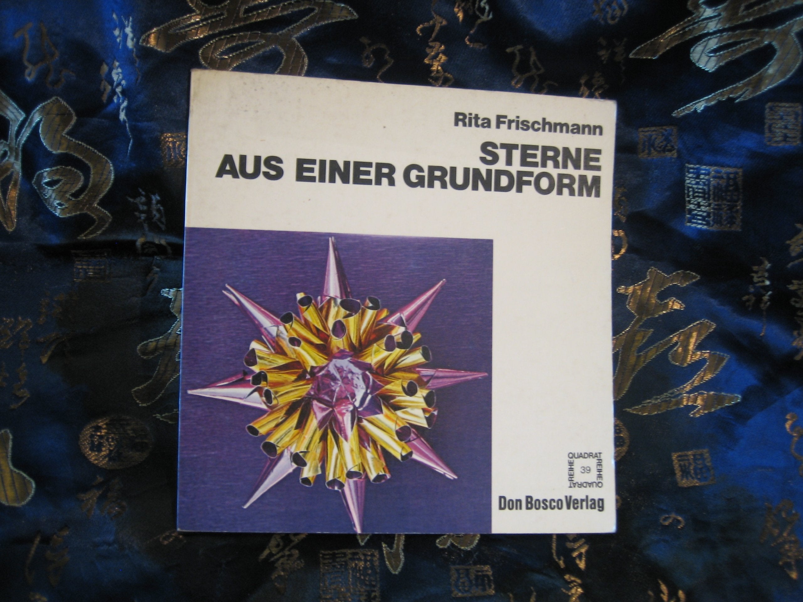 Sterne aus einer Grundform Hobbies & Crafts