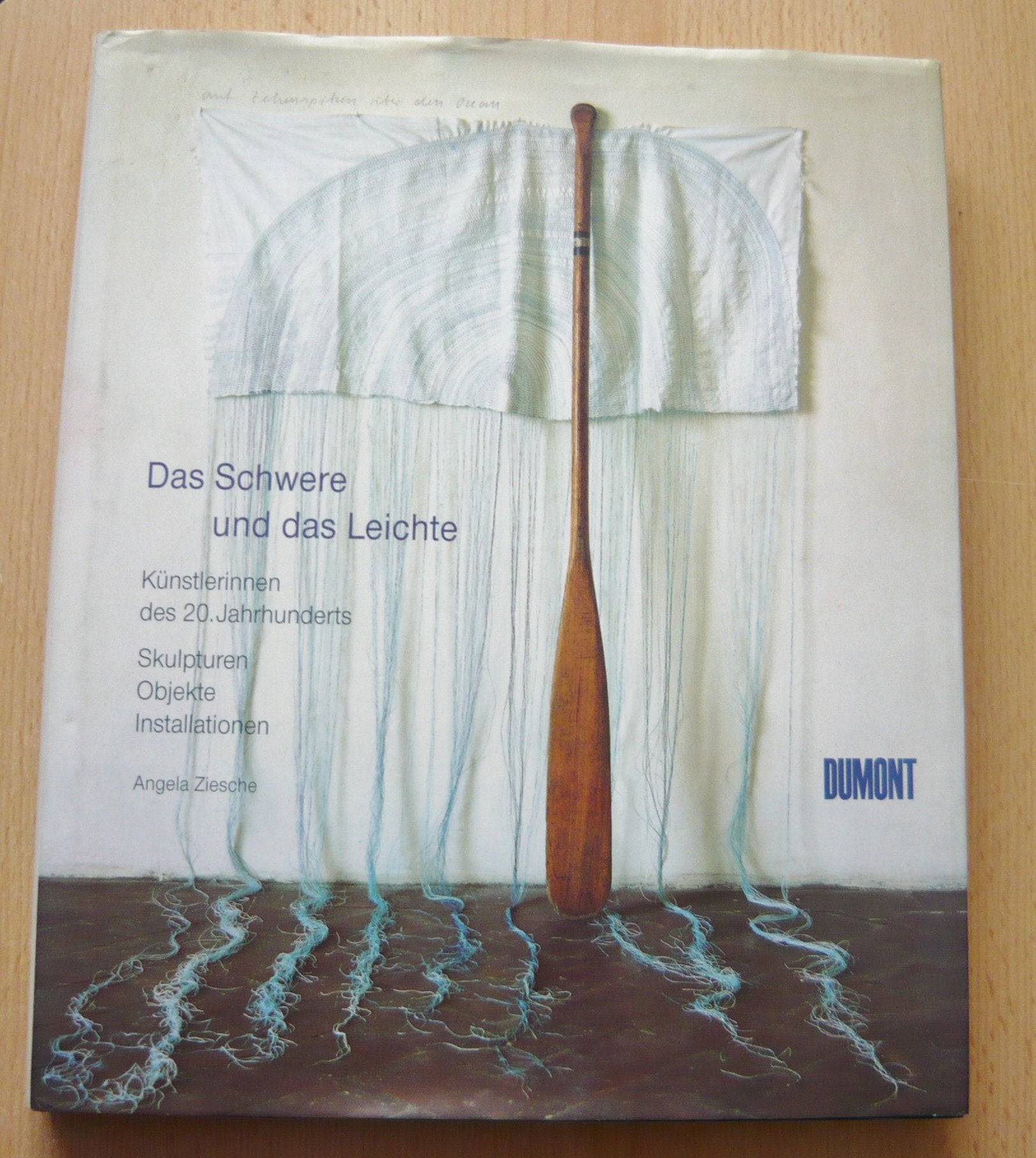 Das Schwere und das Leichte: Künstlerinnen des 20. Jahrhunderts - Skupturen, Objekte, Installationen Film, Art & Culture