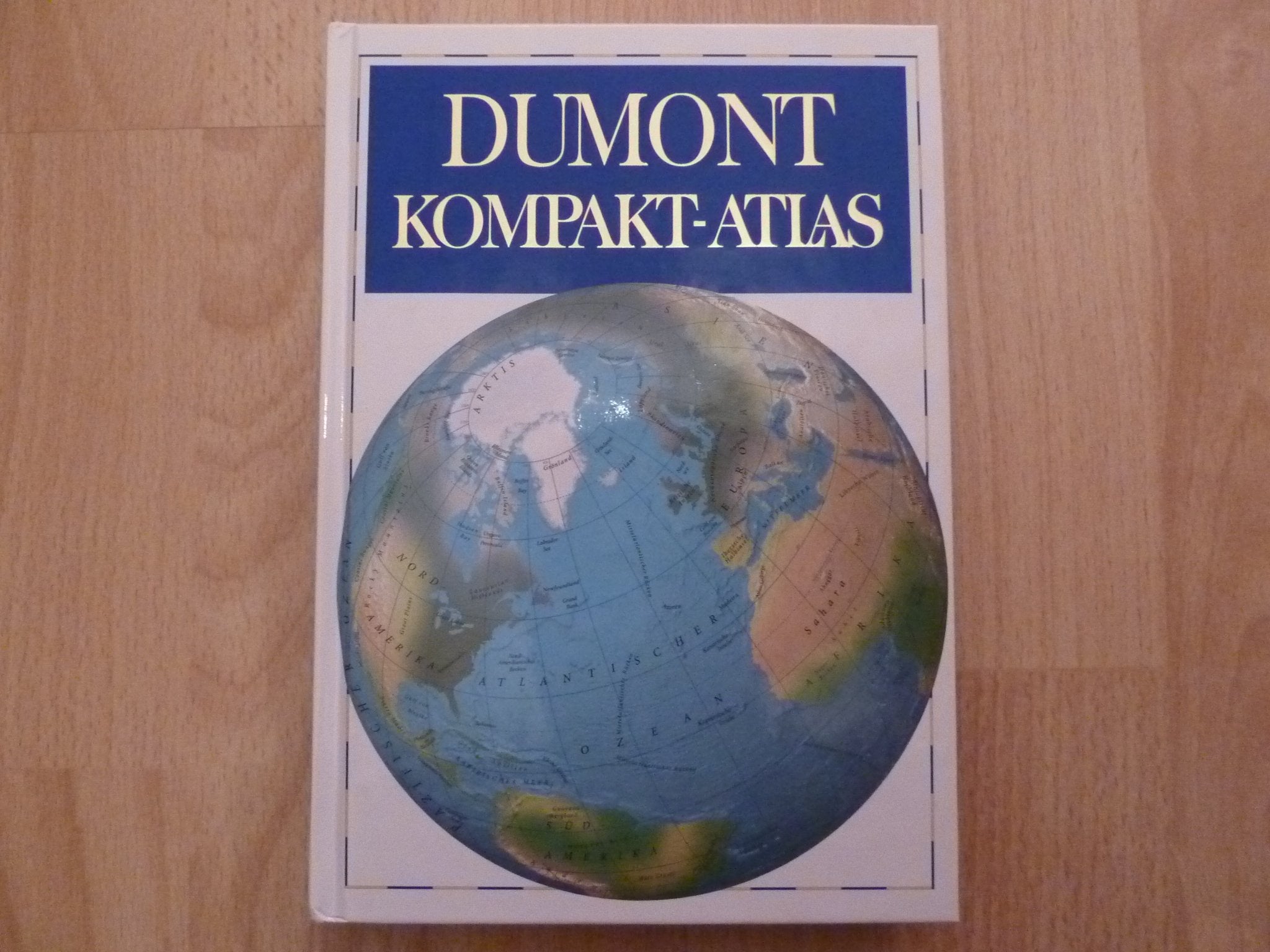 DuMont Kompakt-Atlas Books