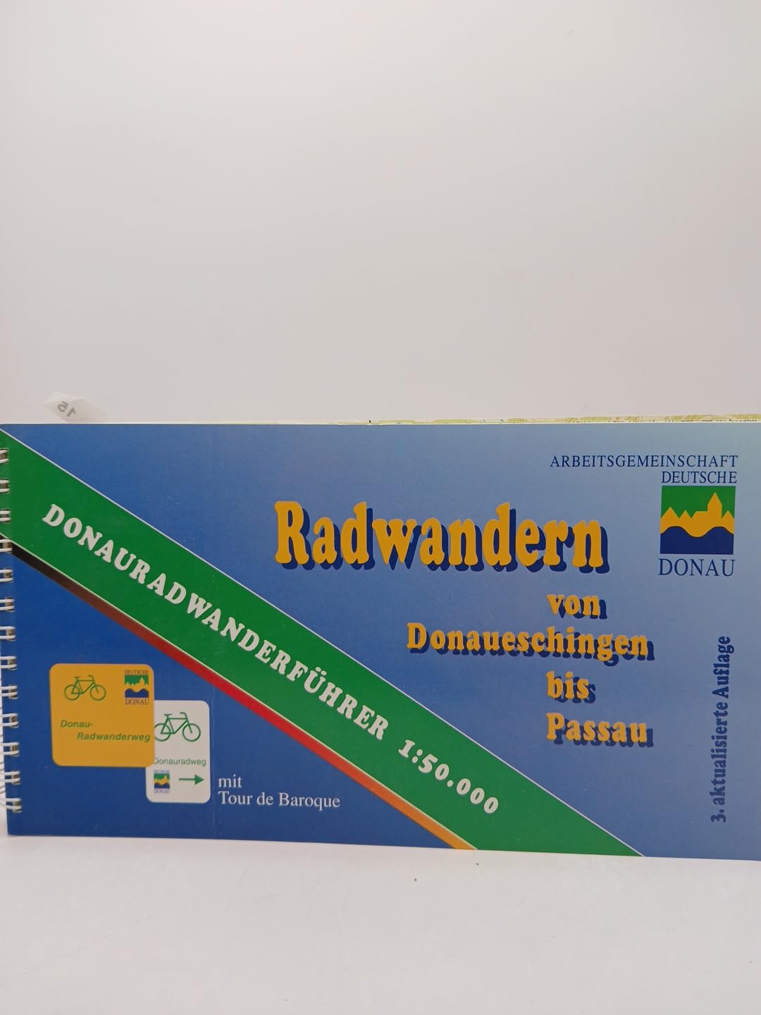 Radwandern von Donaueschingen bis Passau. Donauradwanderführer 1 : 50 000 Maps & Plans