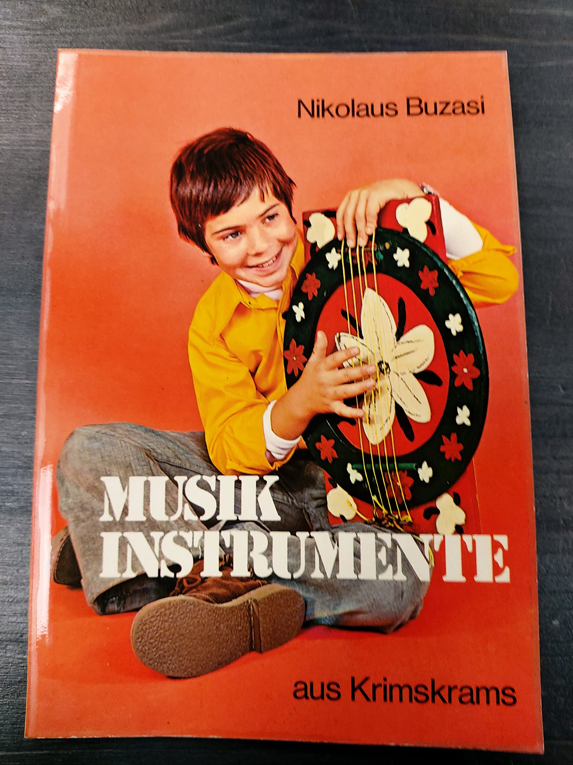 Musikinstrumente aus Krimskrams Sheet Music