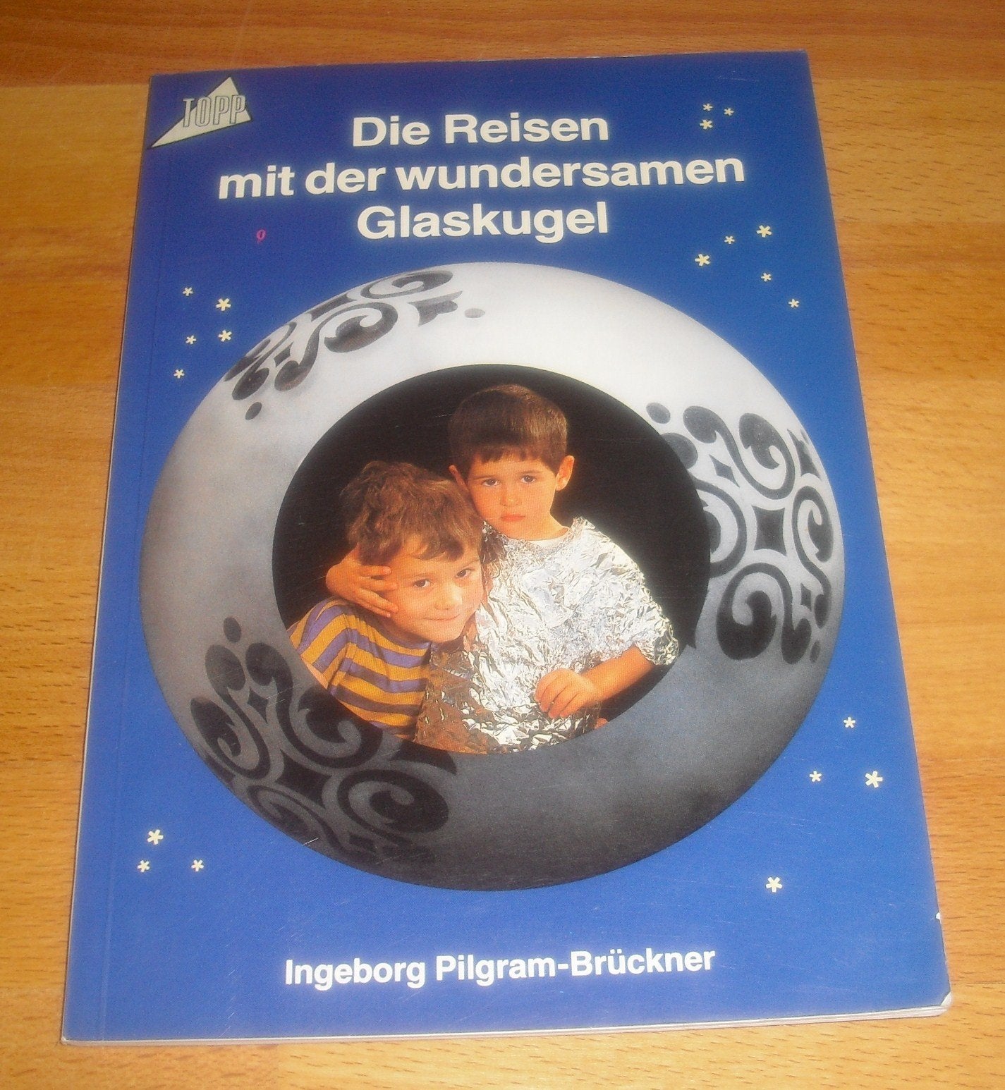 Die Reise mit der wundersamen Glaskugel: Weihnachtsbuch Books