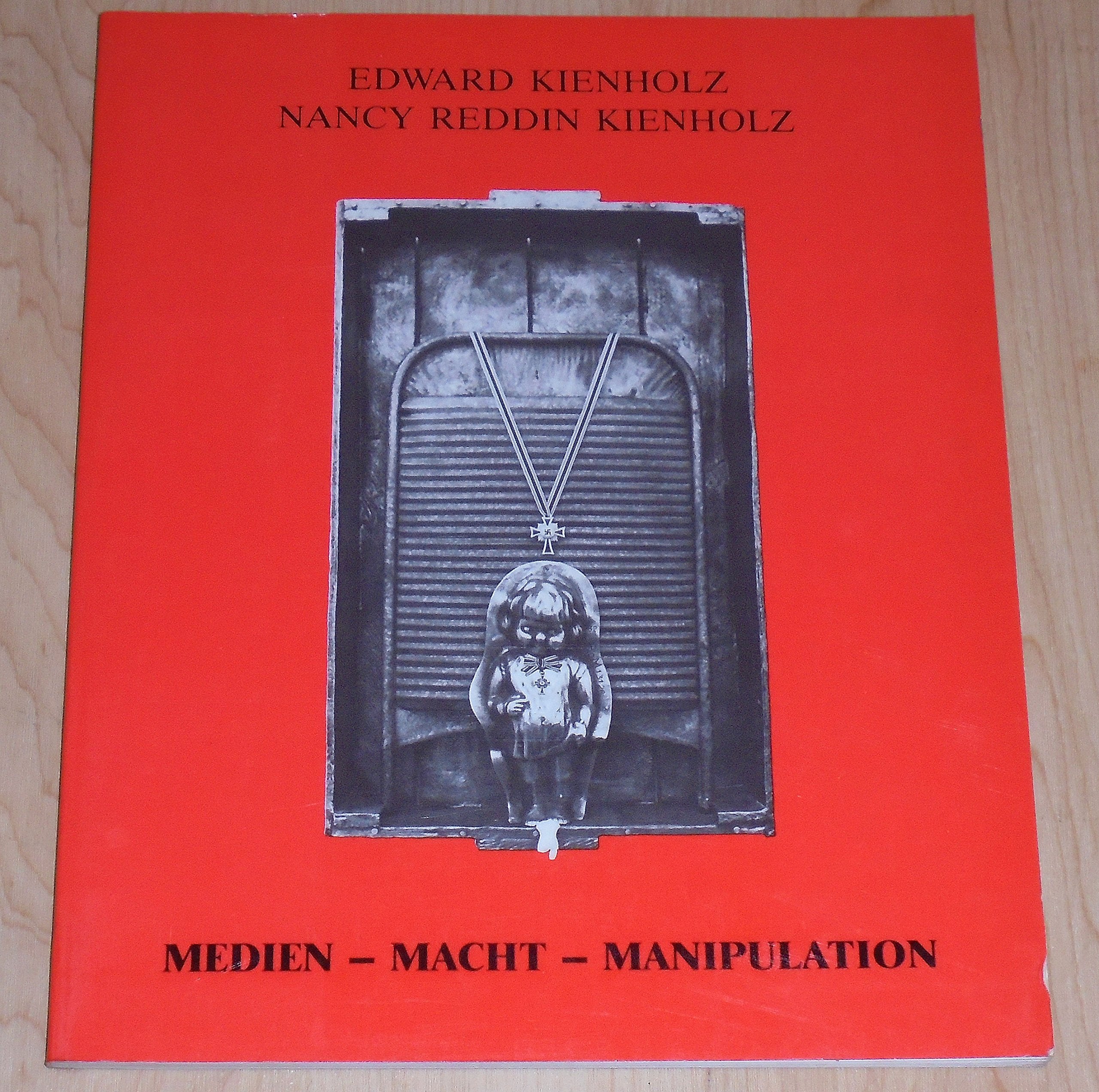 Medien, Macht, Manipulation Film, Art & Culture